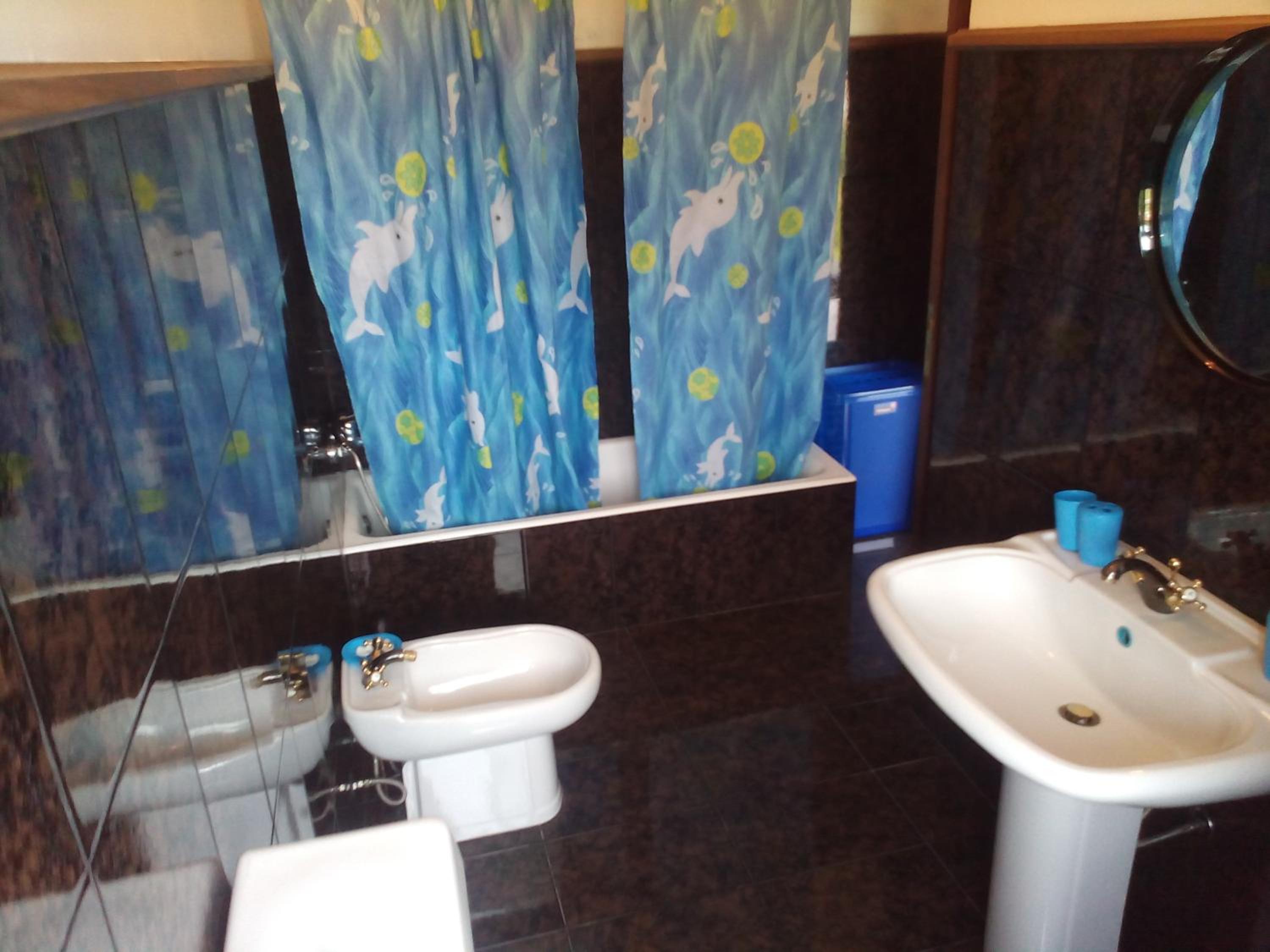 Deluxe Double Room with Bath - Photo 2