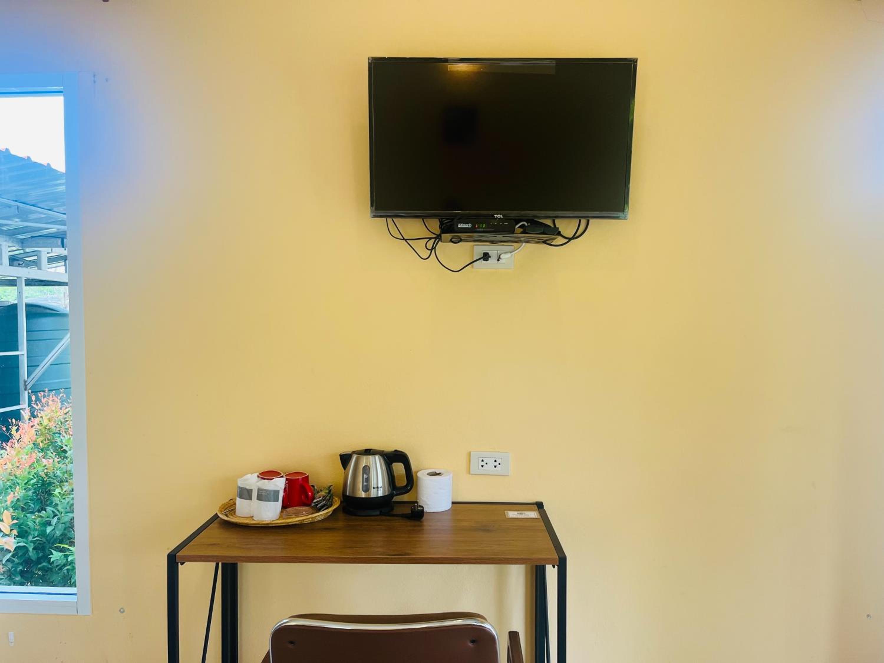 Standard Twin Room - Photo 3