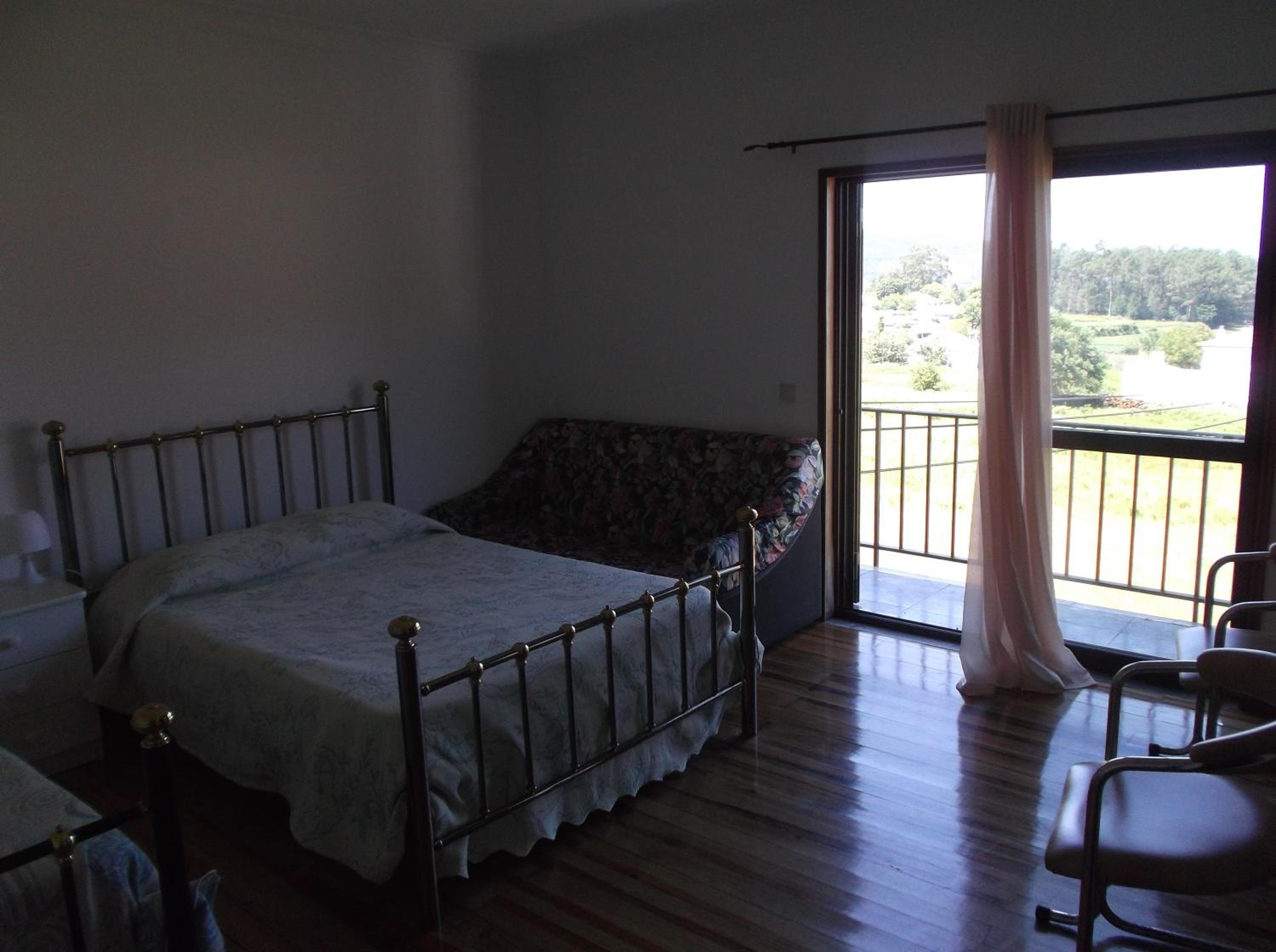 Deluxe Double Room with Bath - Photo 1