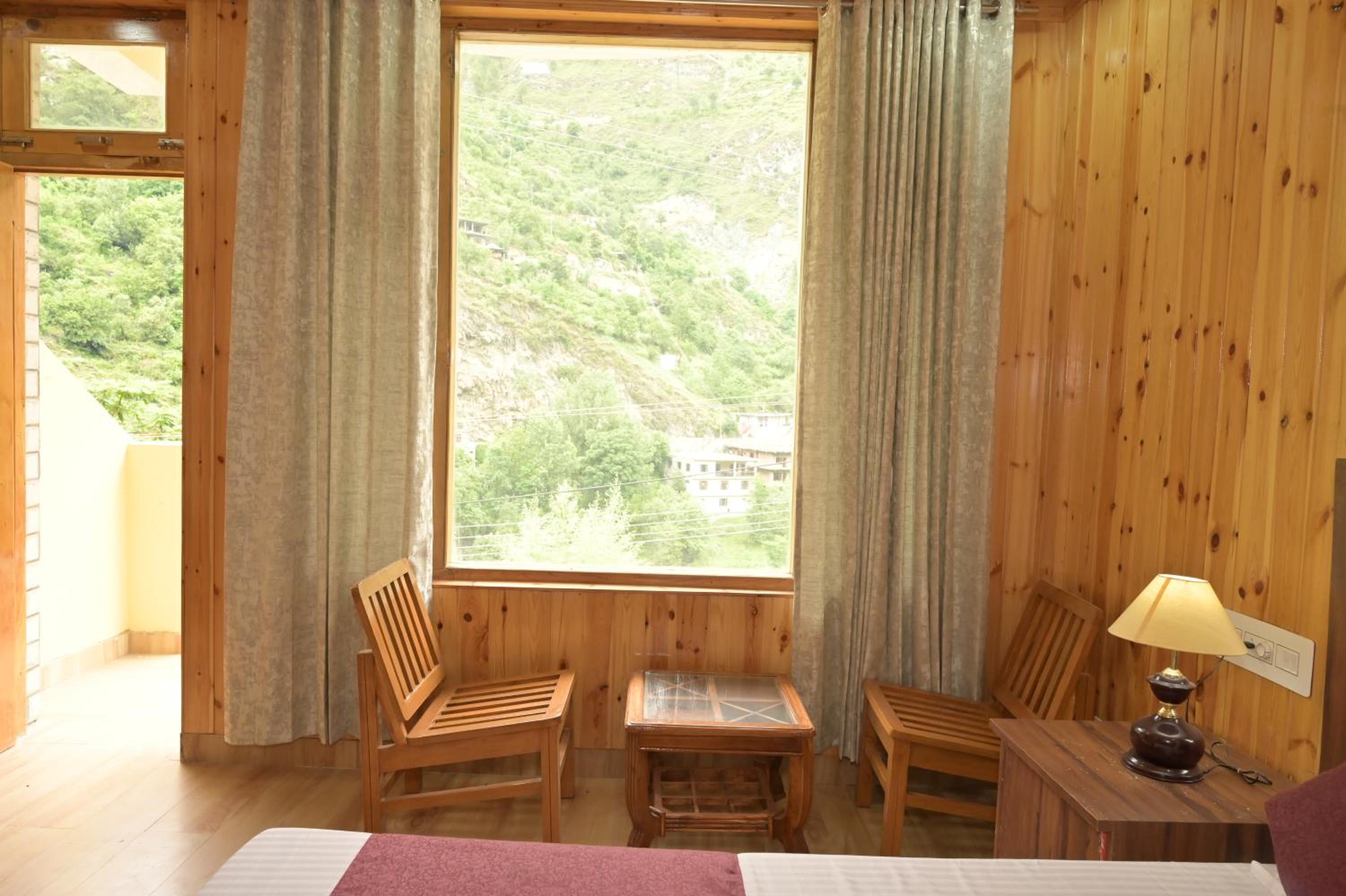King Room with Mountain View photo 3