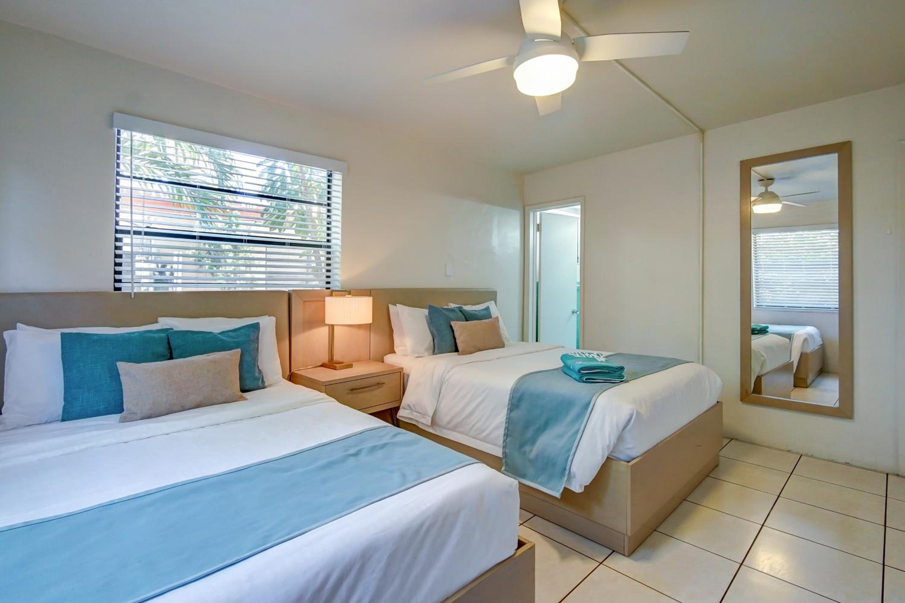 One-Bedroom Apartment (Two Full Beds)