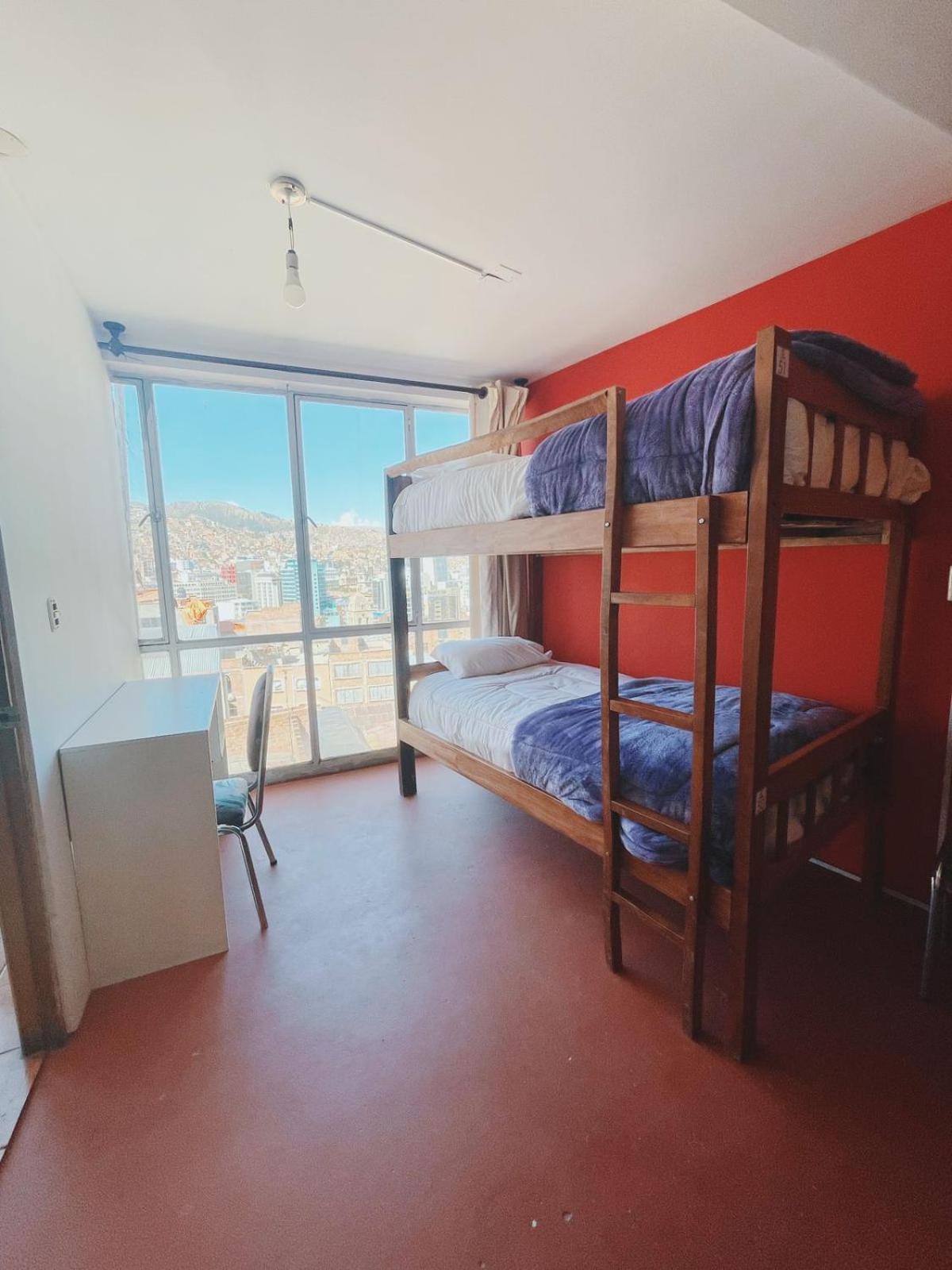 Bed in 10-Bed Mixed Dormitory Room photo 1