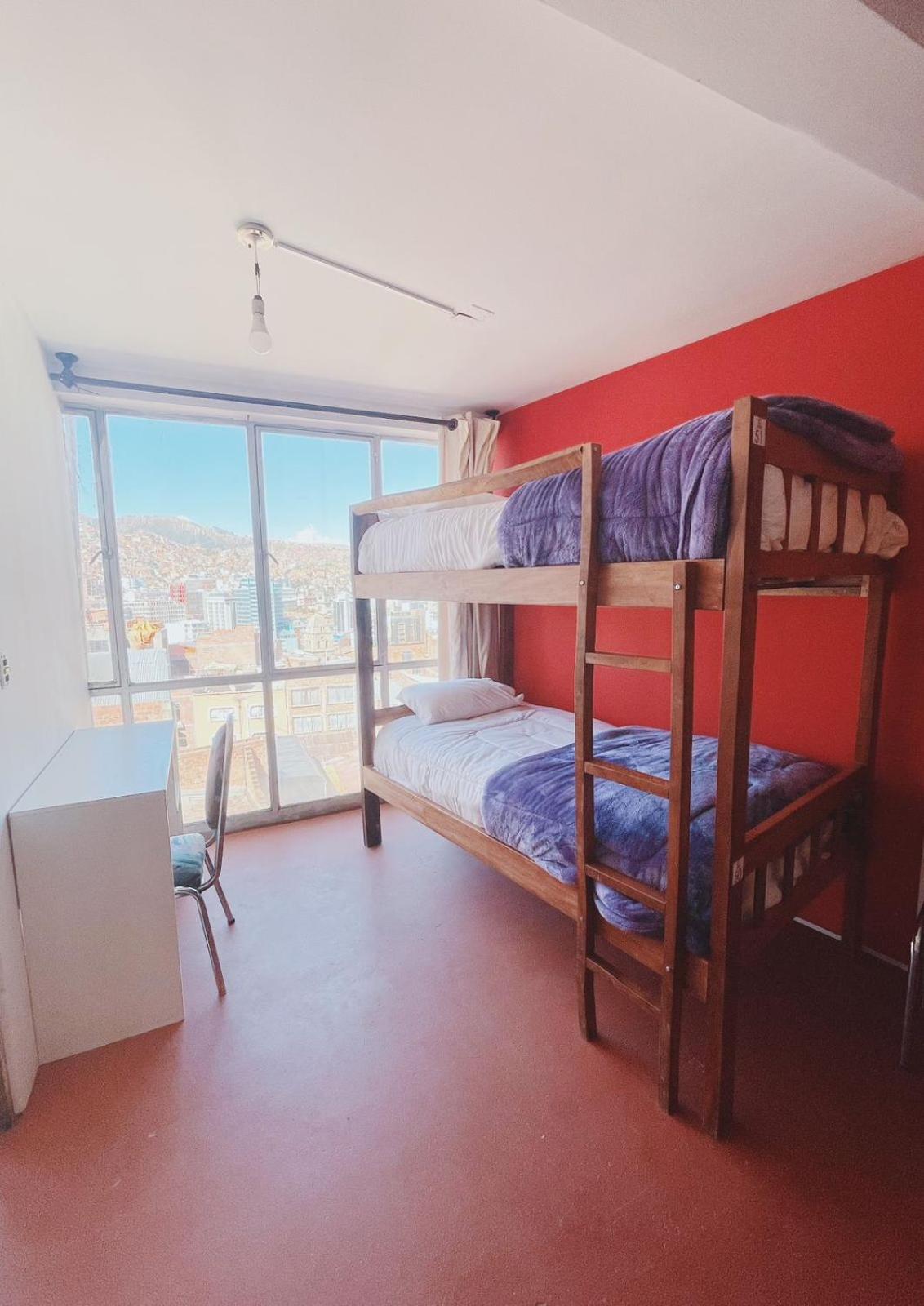 Bed in 6-Bed Dormitory Room photo 3