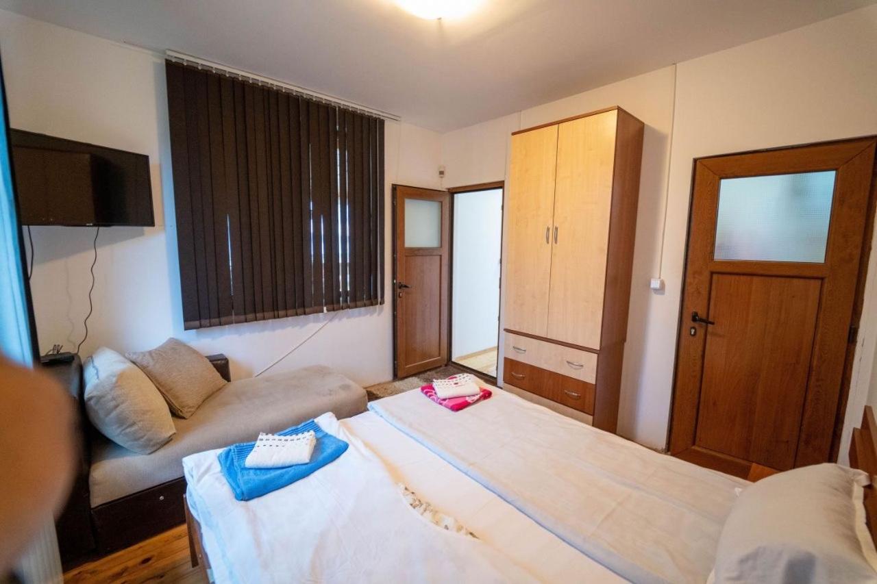 Mobile Home photo 1