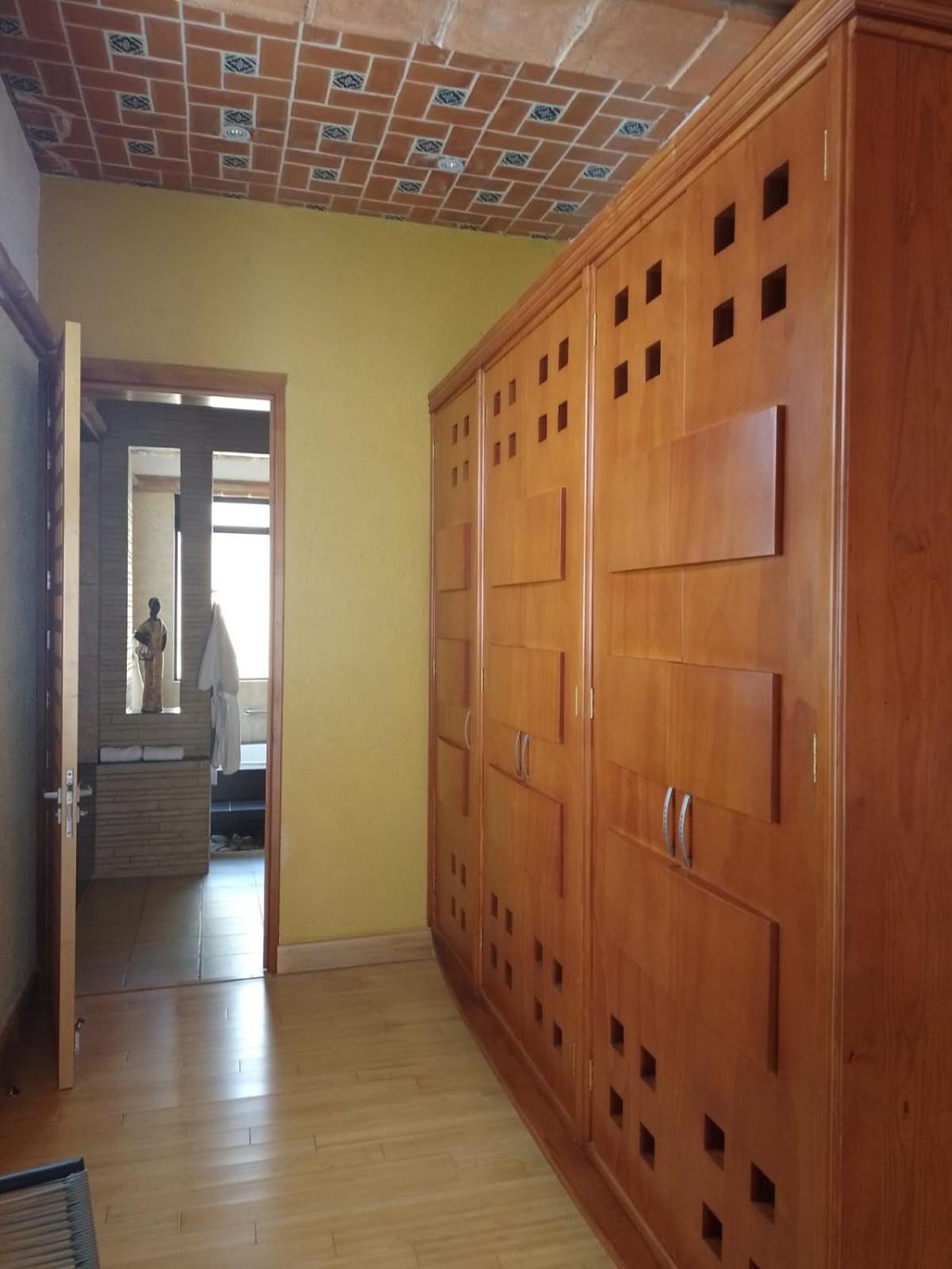 King Suite photo 1