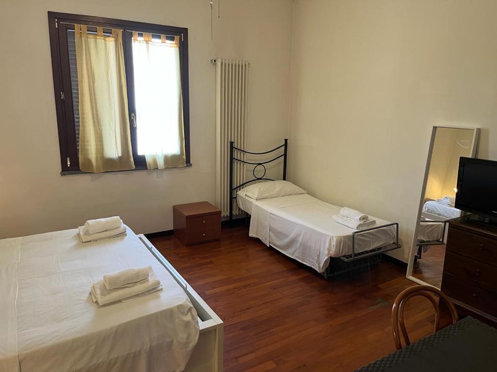 Triple Room with Private External Bathroom photo 1