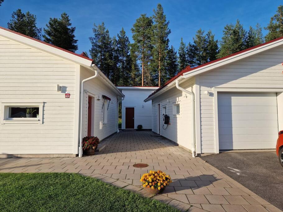 One-Bedroom House photo 3