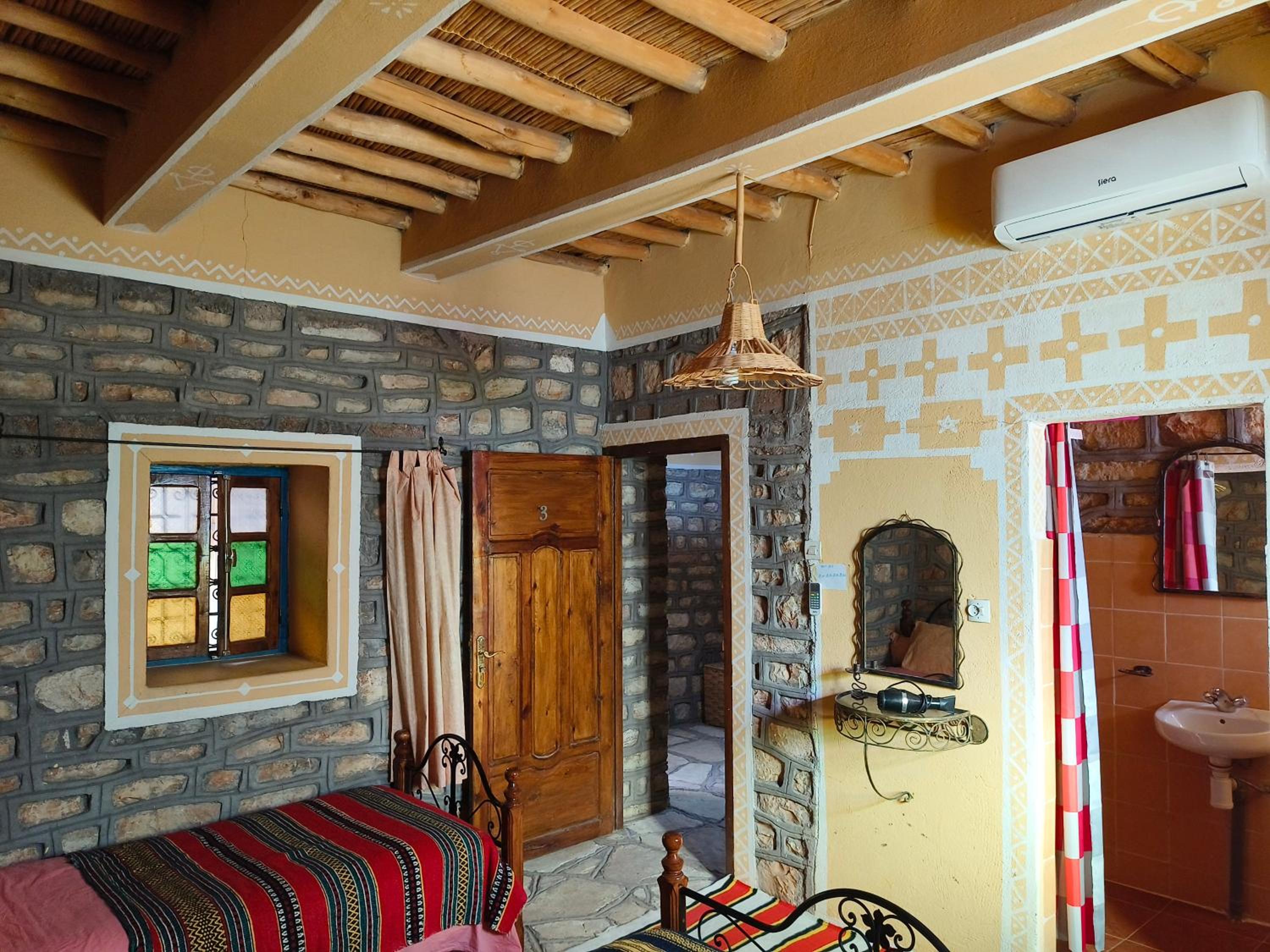 Triple Room with Private Bathroom photo 2