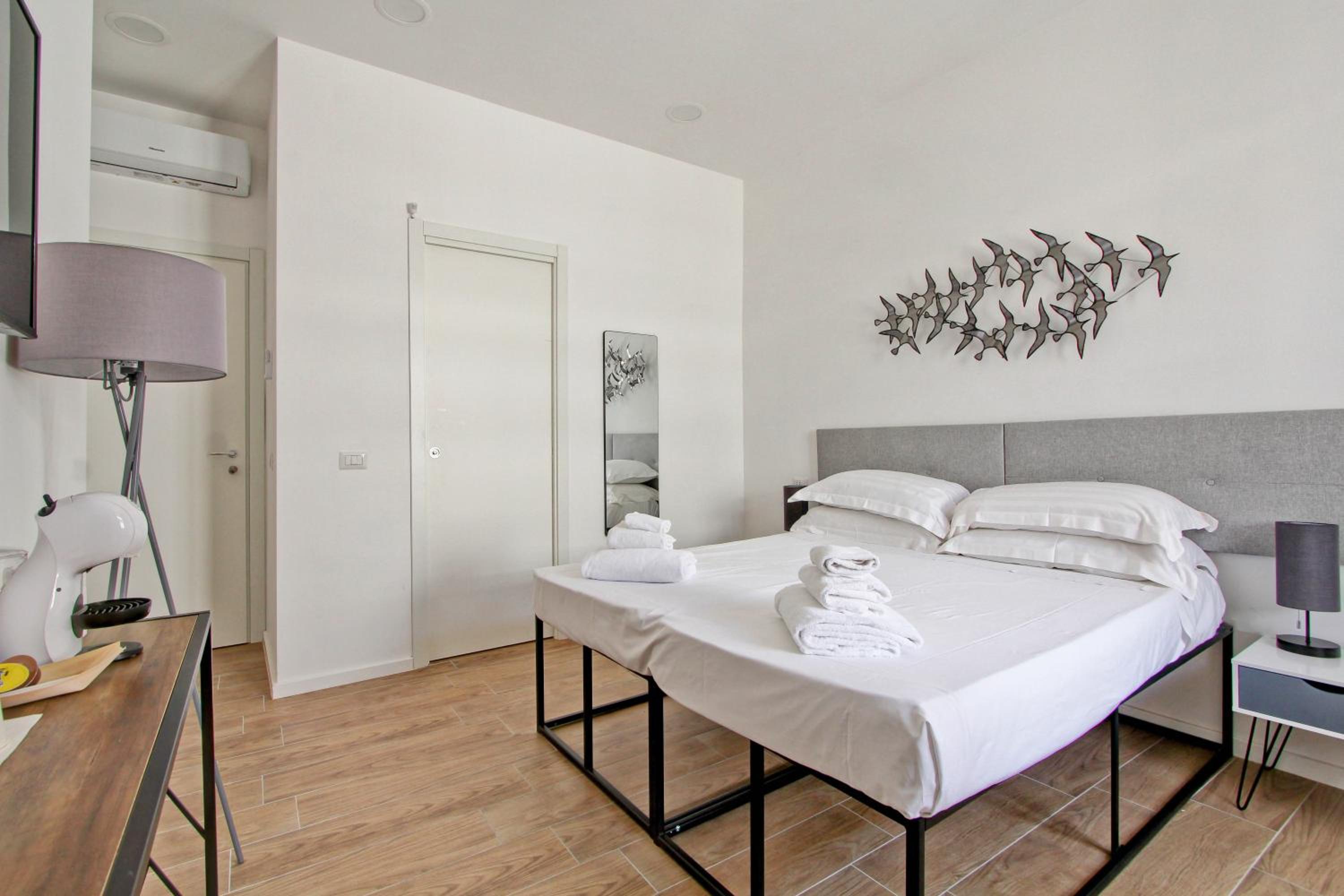 Double or Twin Room with Private Bathroom photo 3