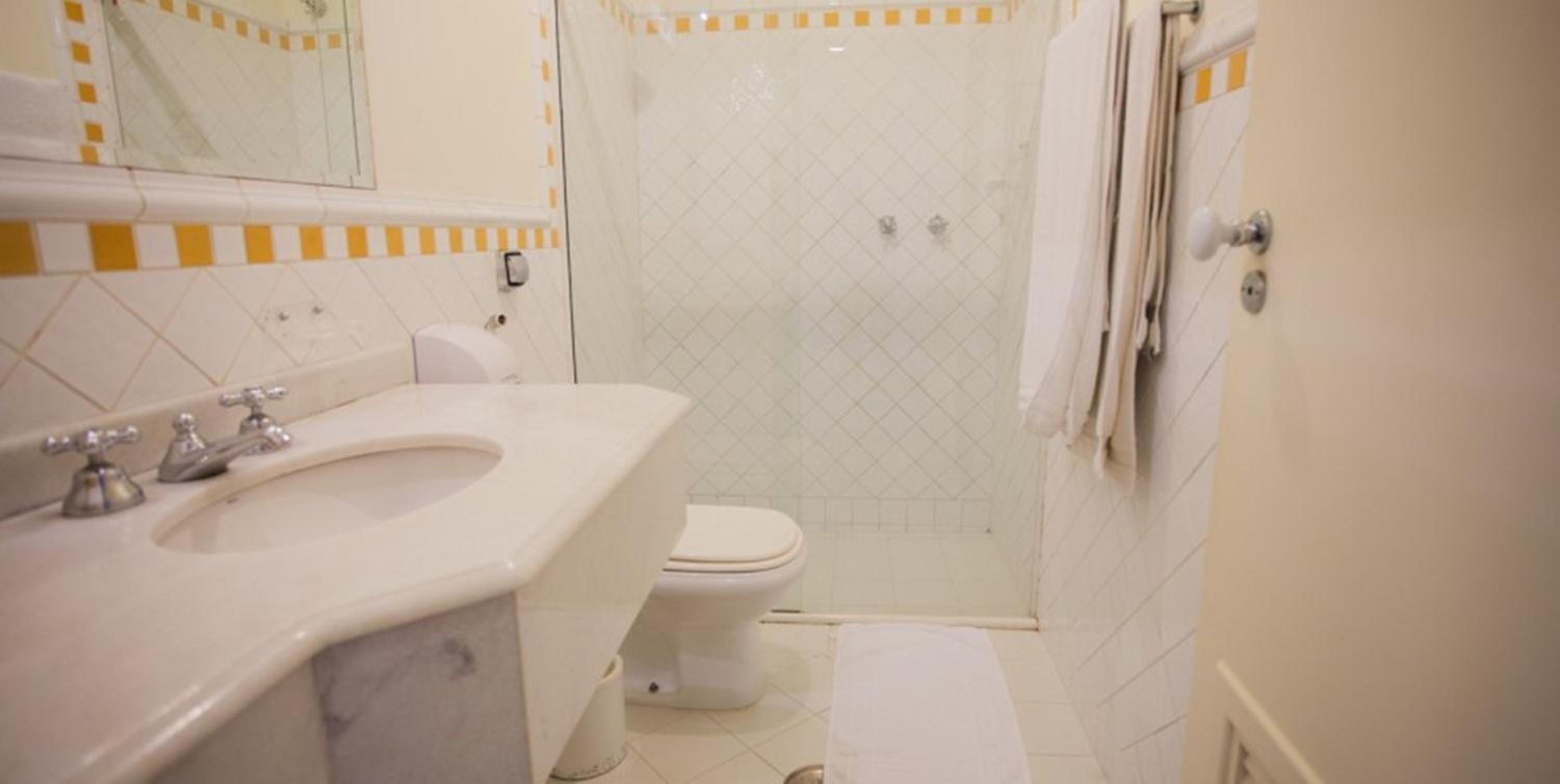 Double Room - Photo 8