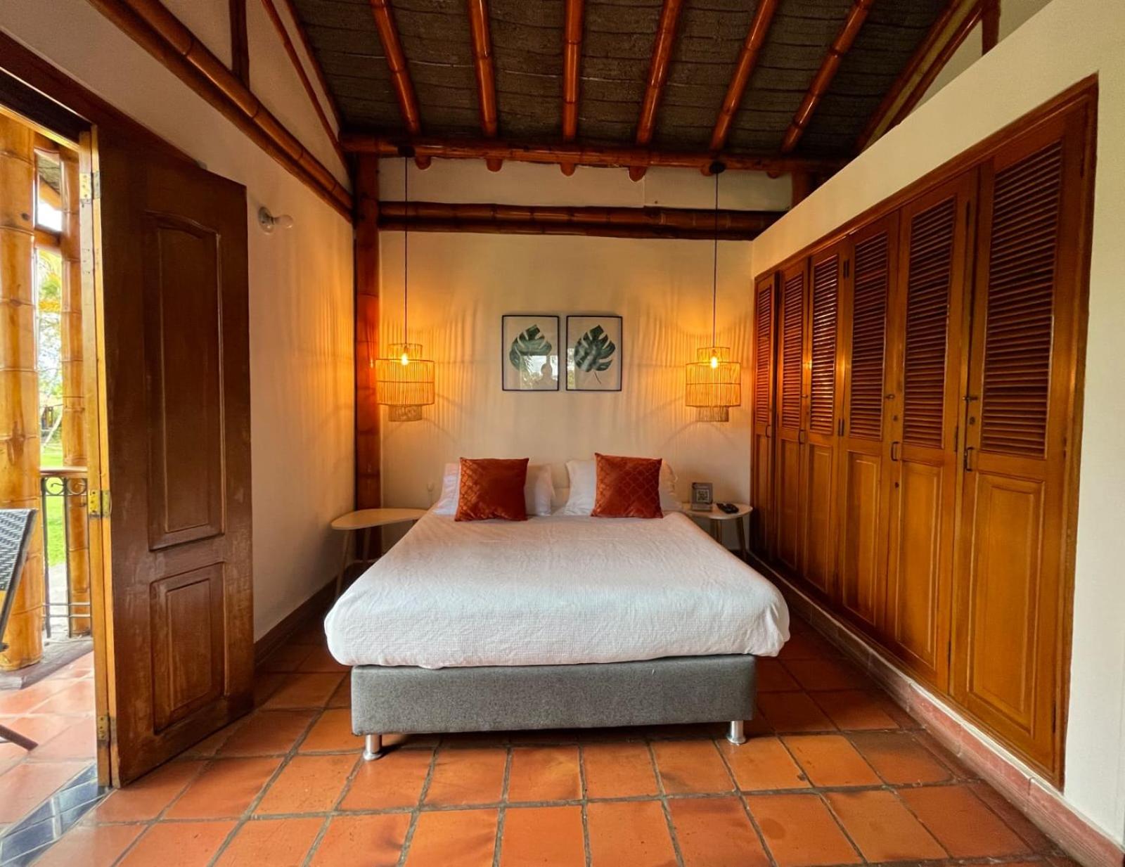 Double Room with Balcony photo 3