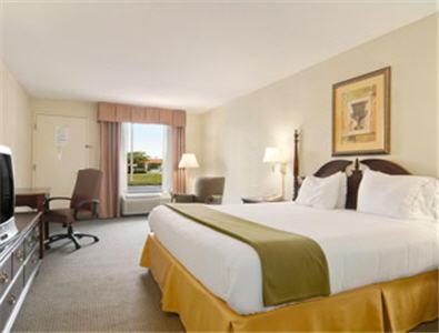 King Room - Non-Smoking - Photo 1