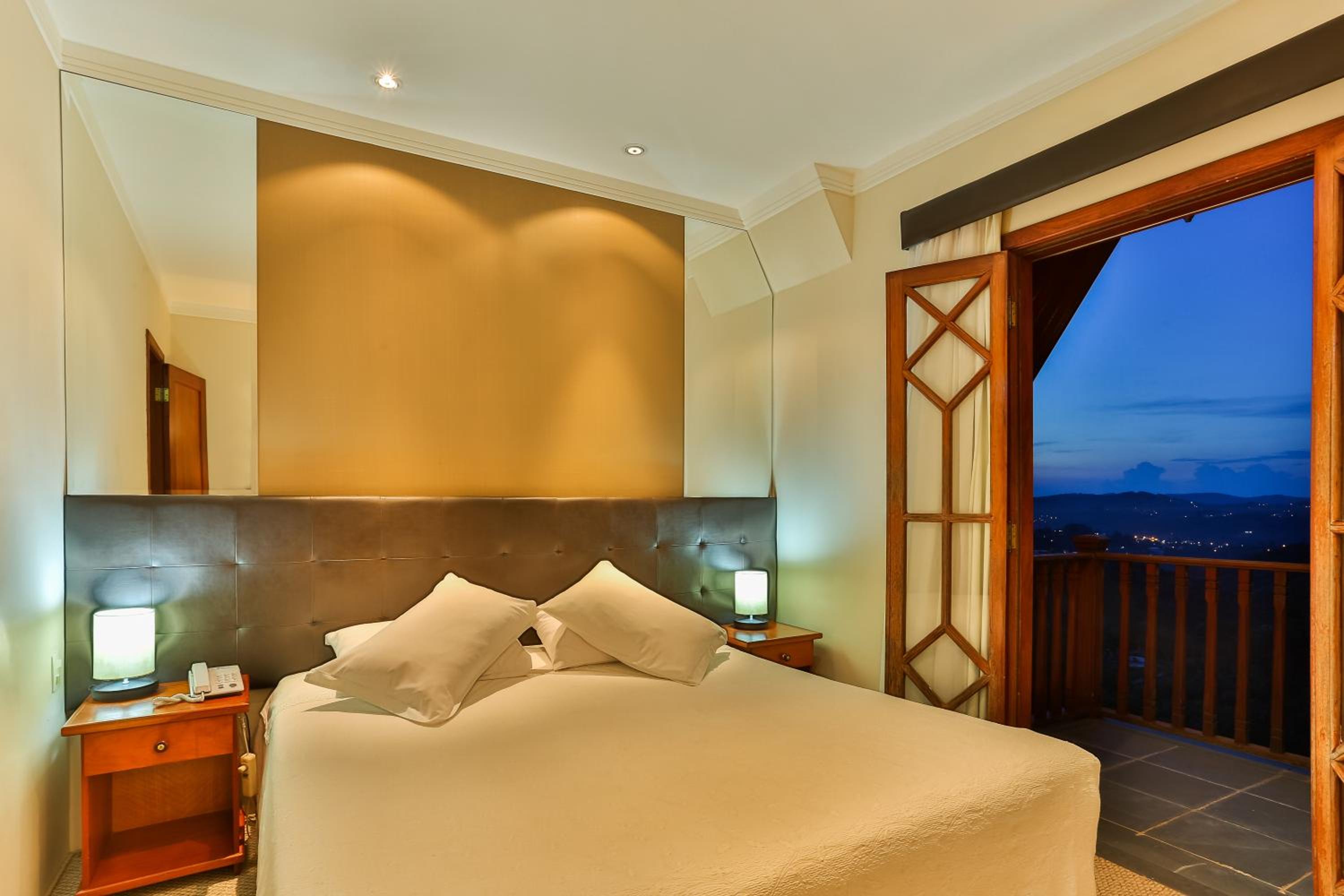 Suite with Mountain View photo 1