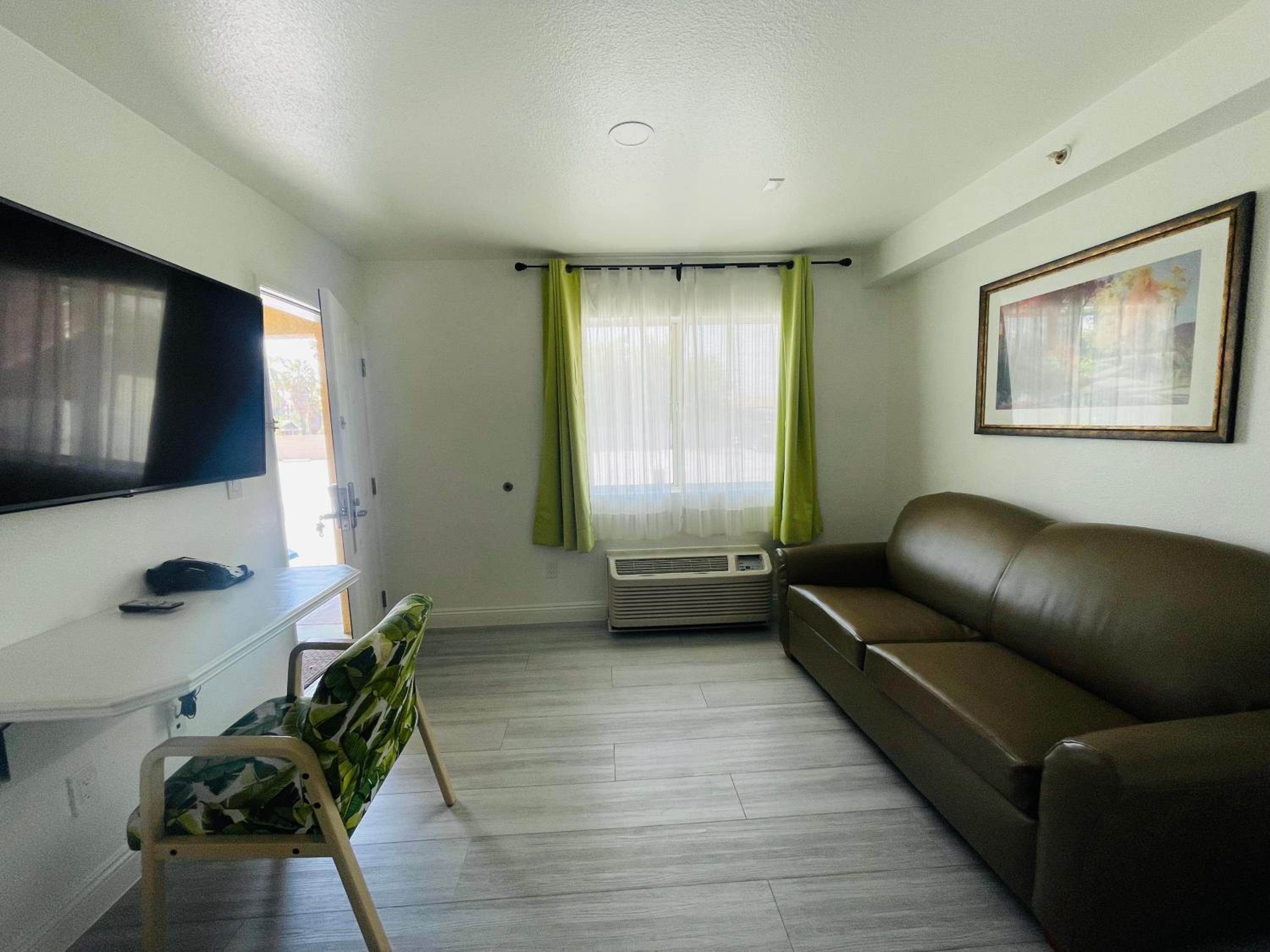 Double Suite - Photo 4