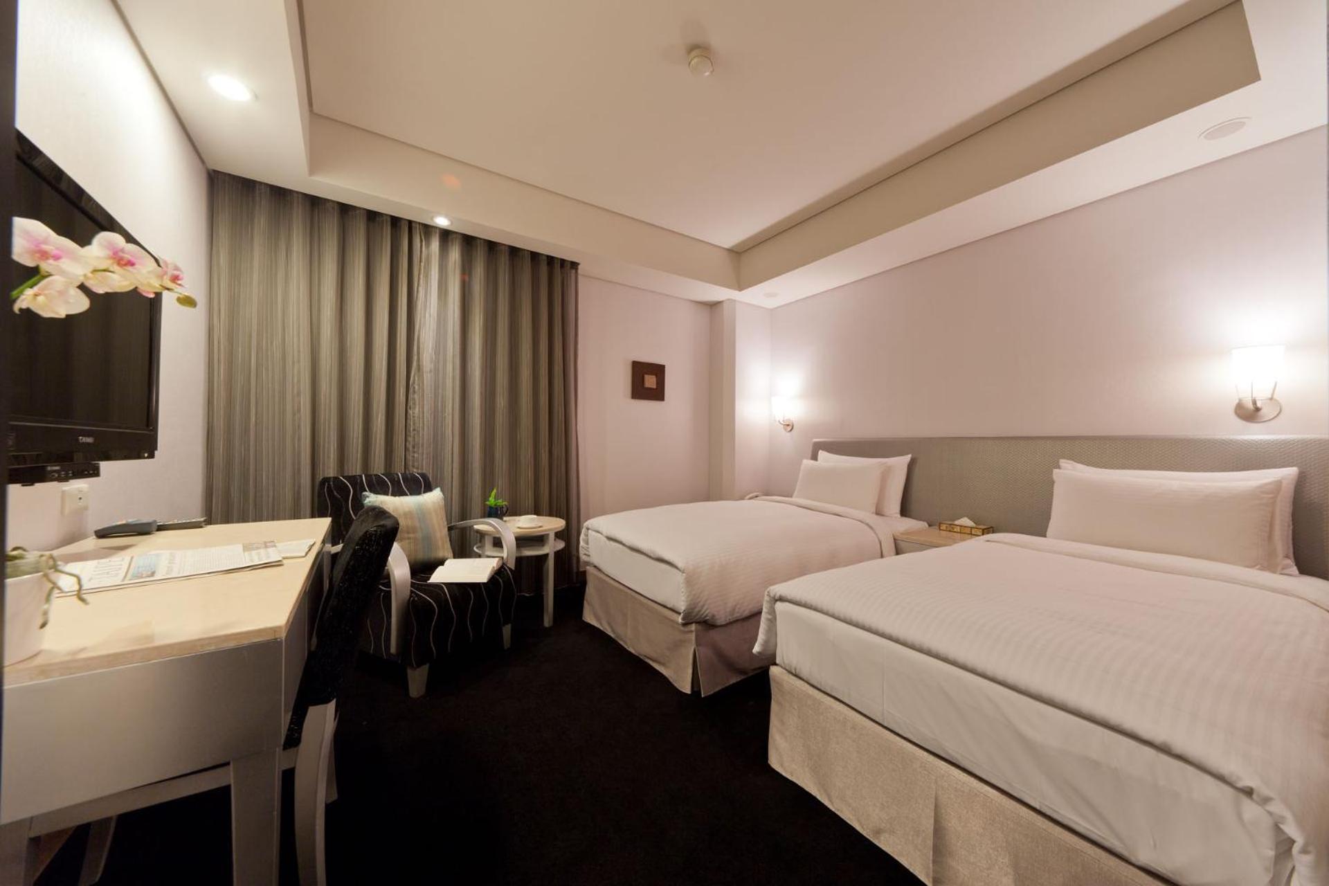 Superior Twin Room - Photo 3