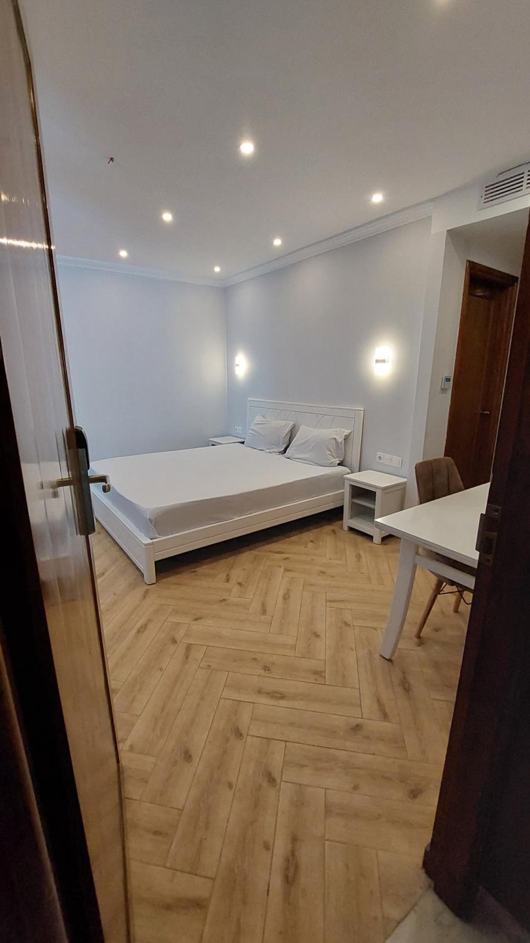 Suite With Mountain View