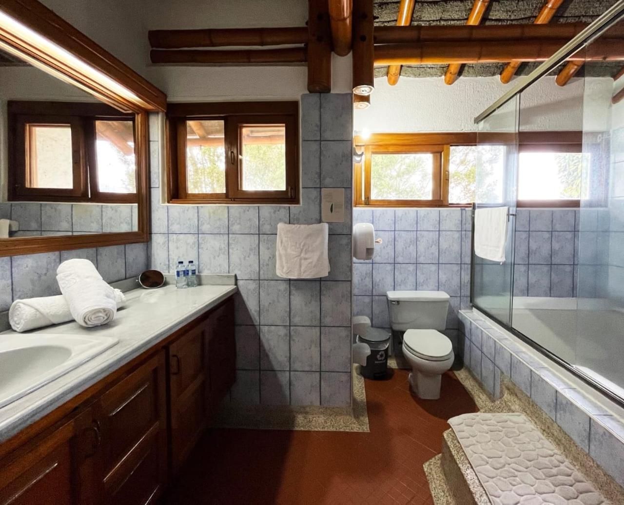 Deluxe Double Room with Bath photo 2