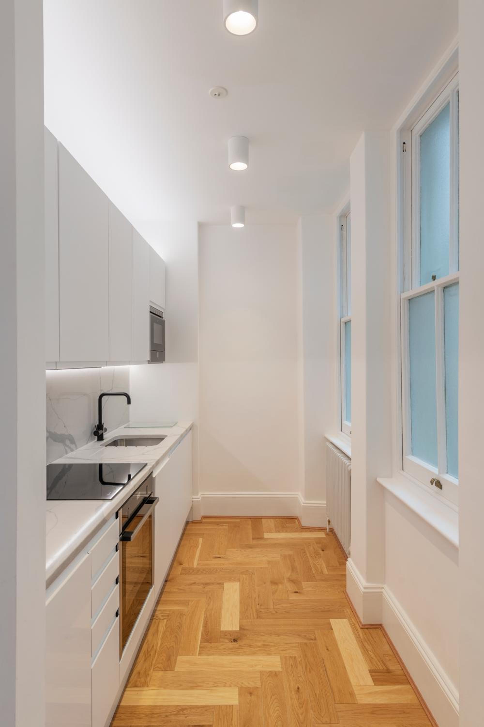 One-Bedroom Apartment - Photo 10
