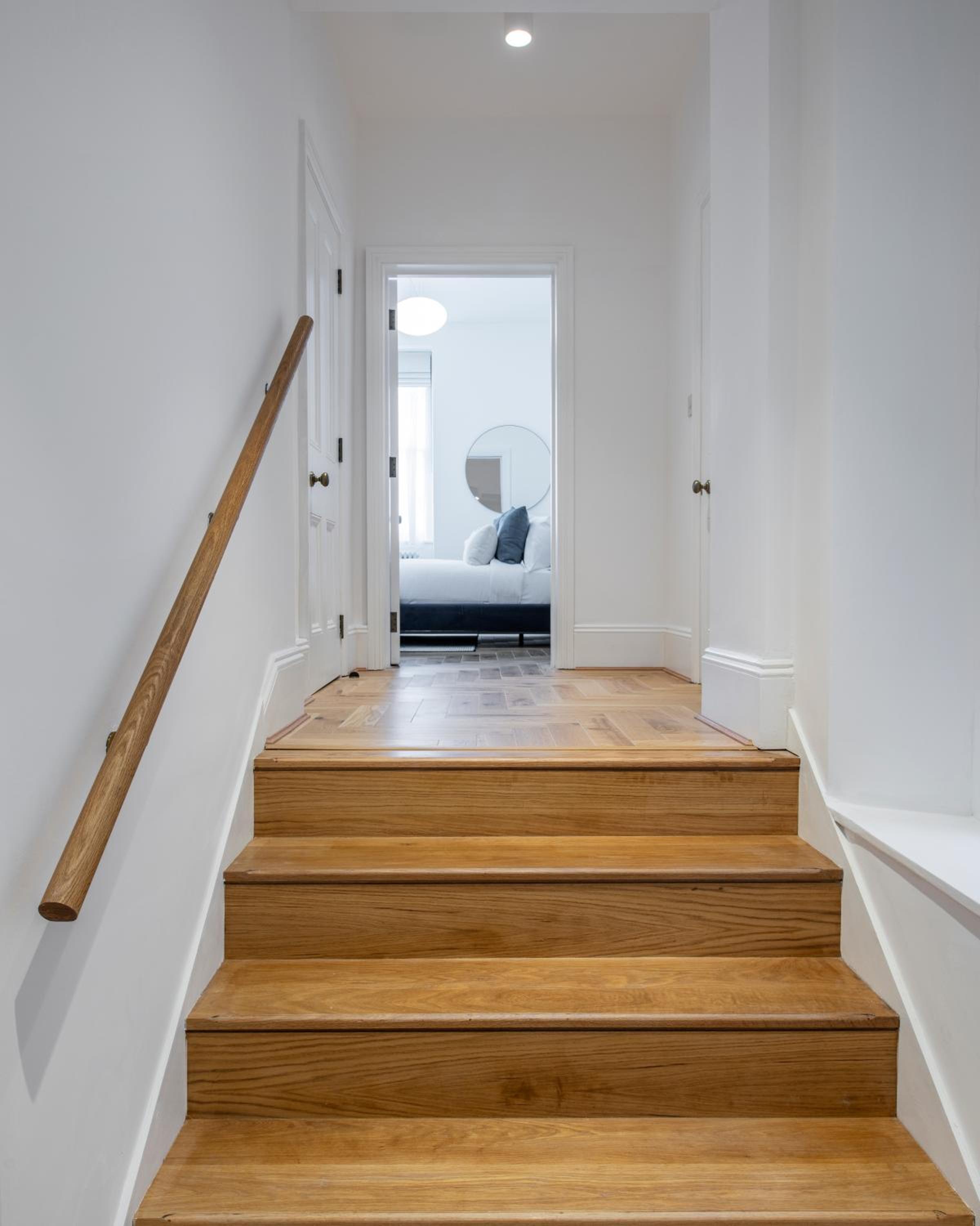 One-Bedroom Apartment - Photo 14