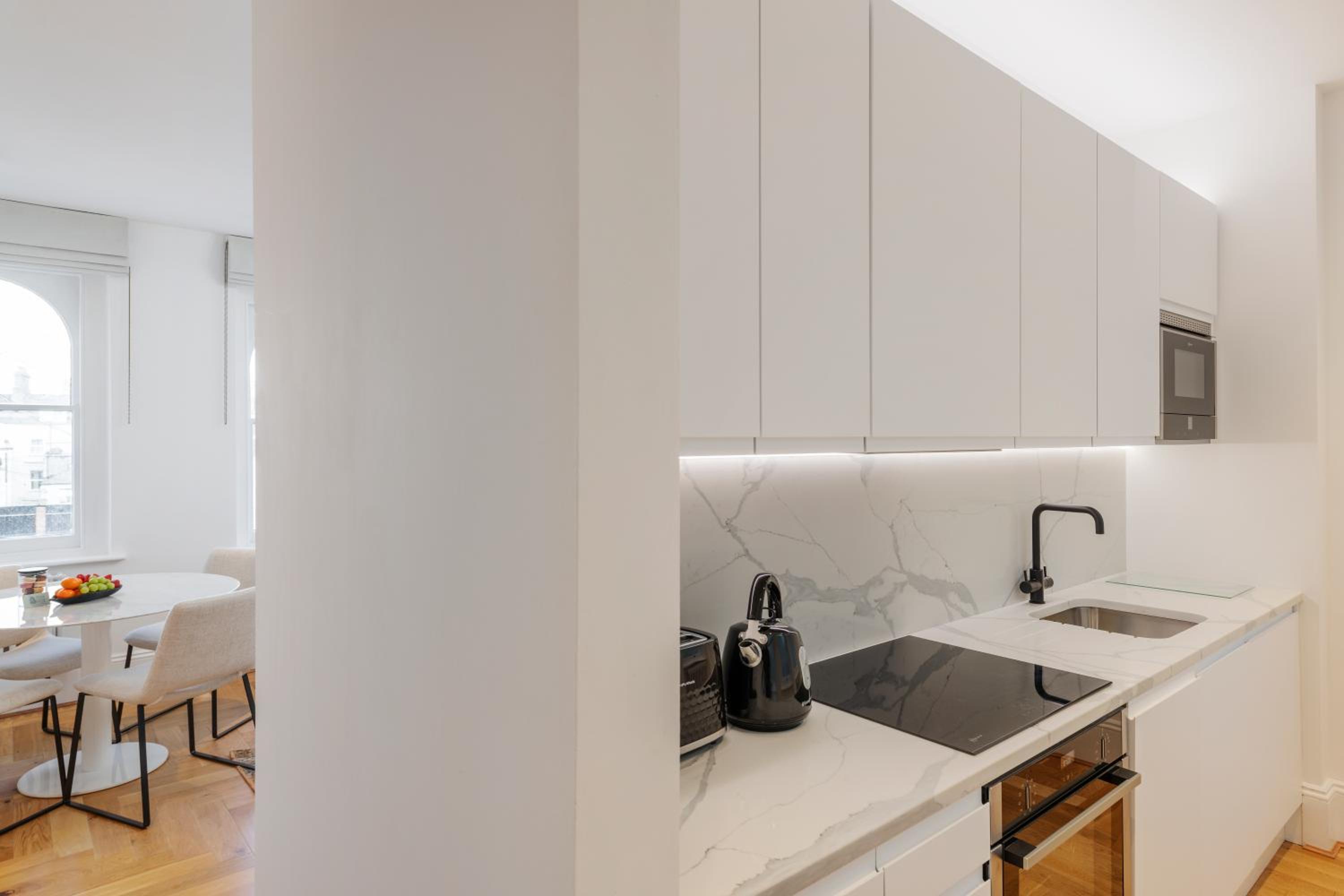 One-Bedroom Apartment - Photo 15