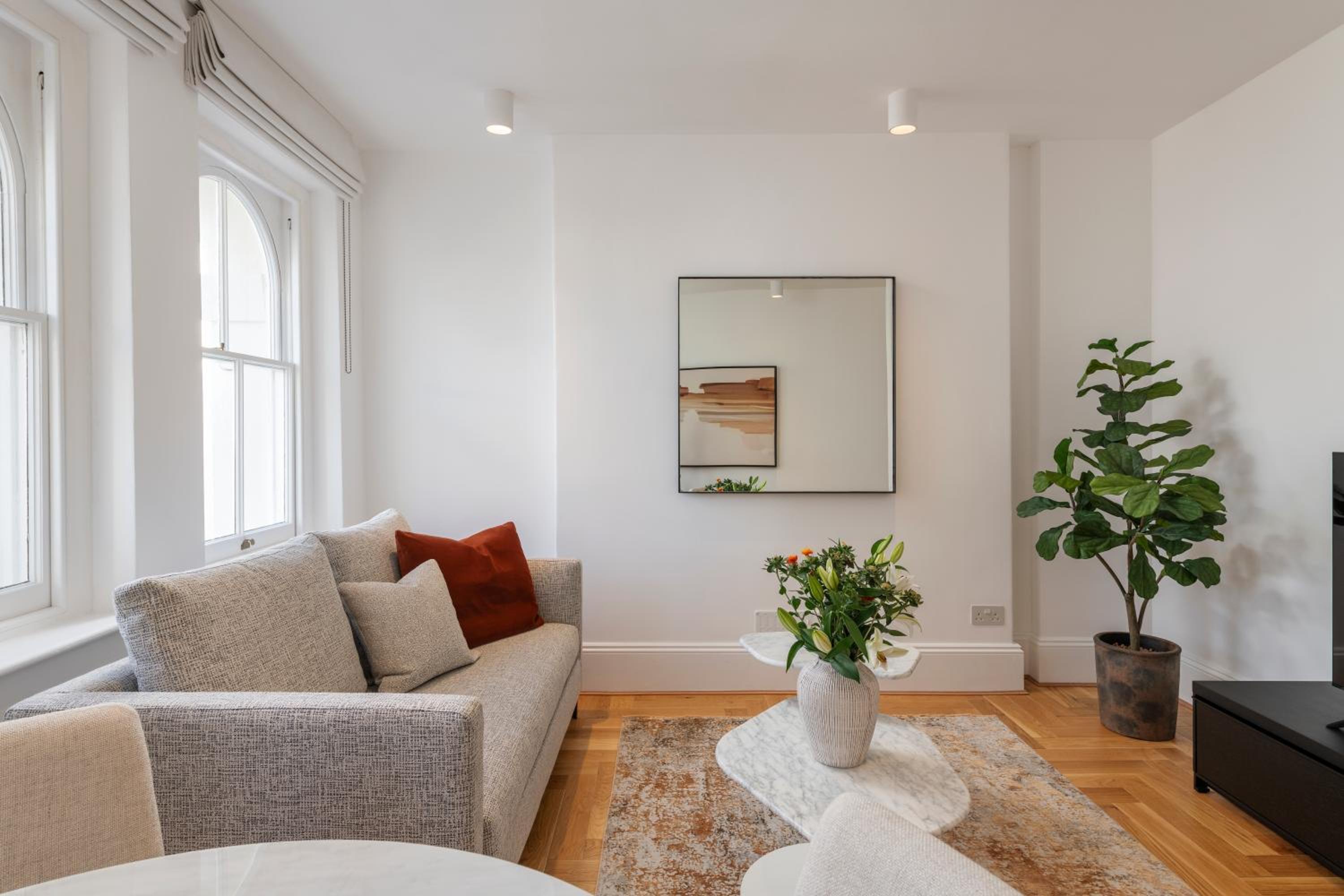 One-Bedroom Apartment - Photo 13
