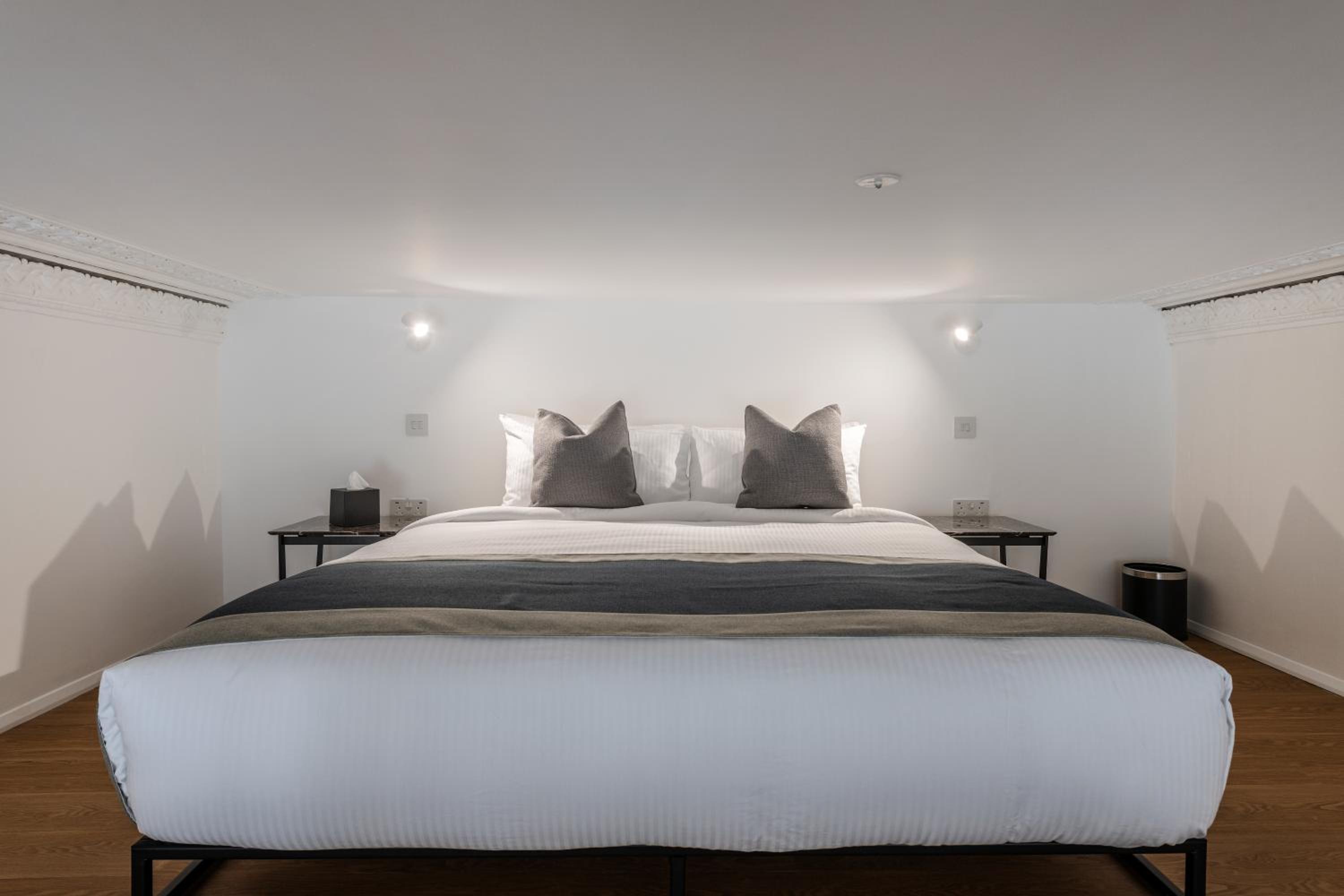 Duplex Apartment - Photo 9