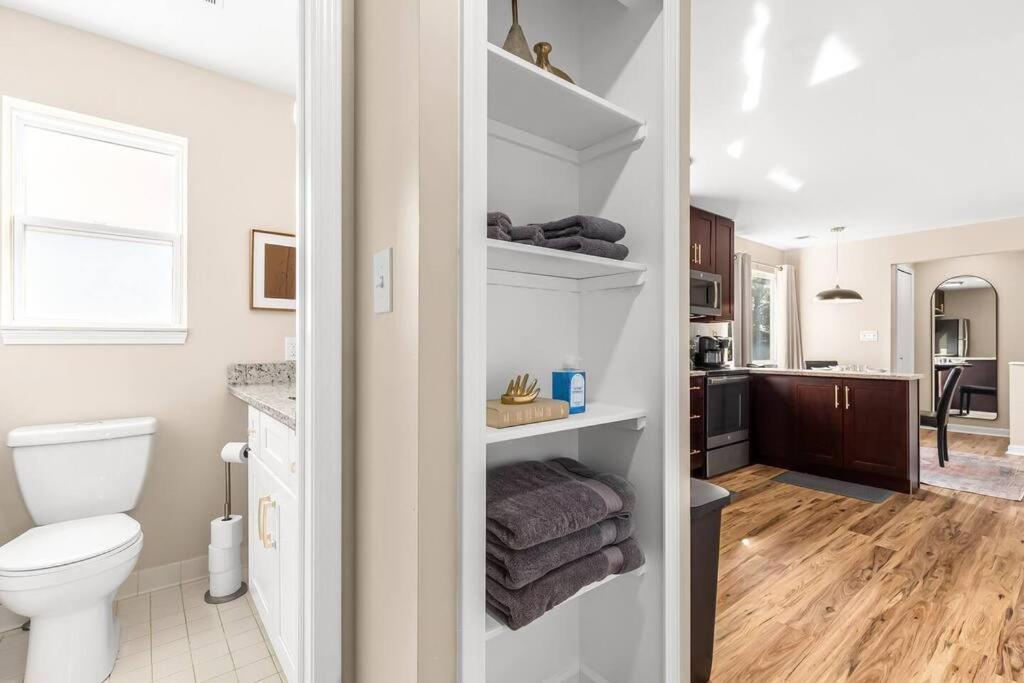 One-Bedroom Apartment photo 3