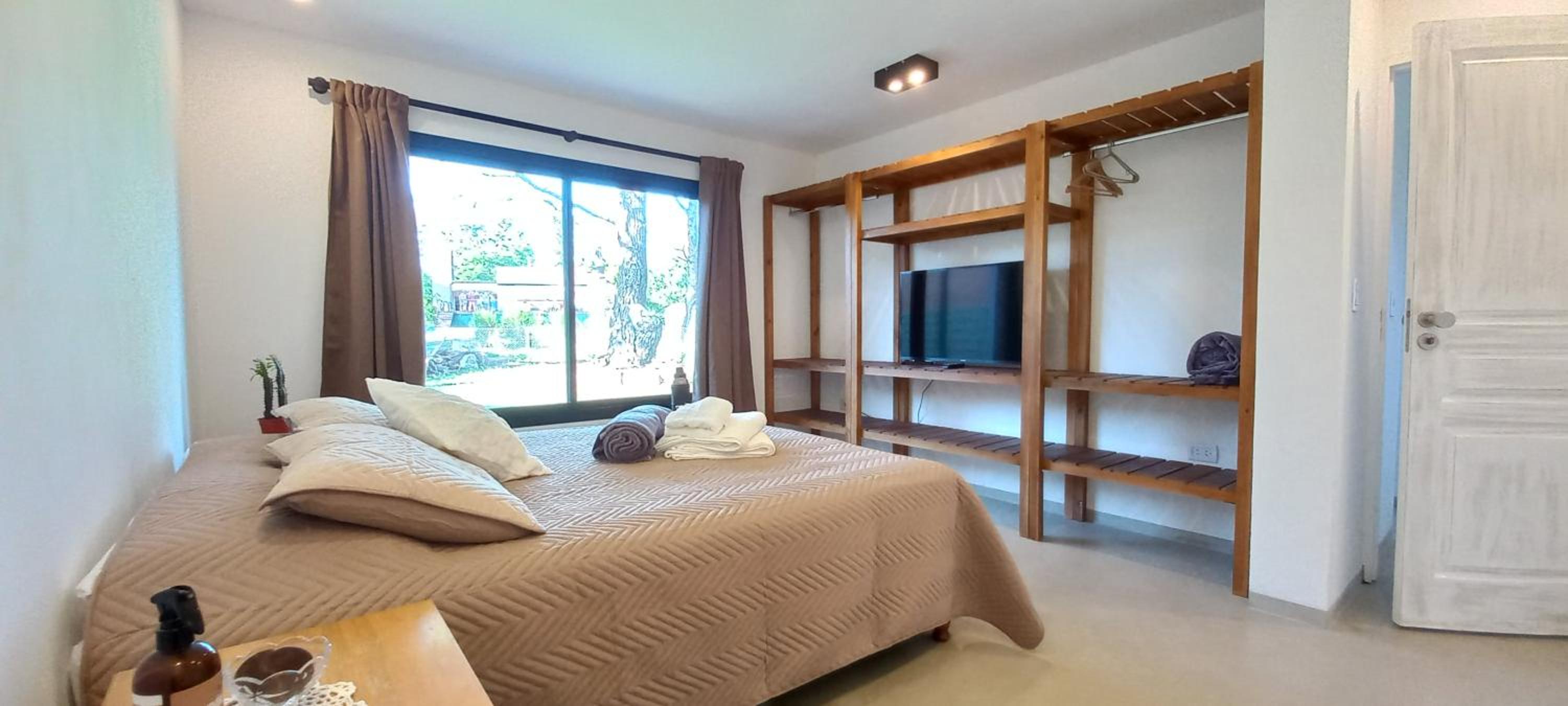 Four-Bedroom House photo 1
