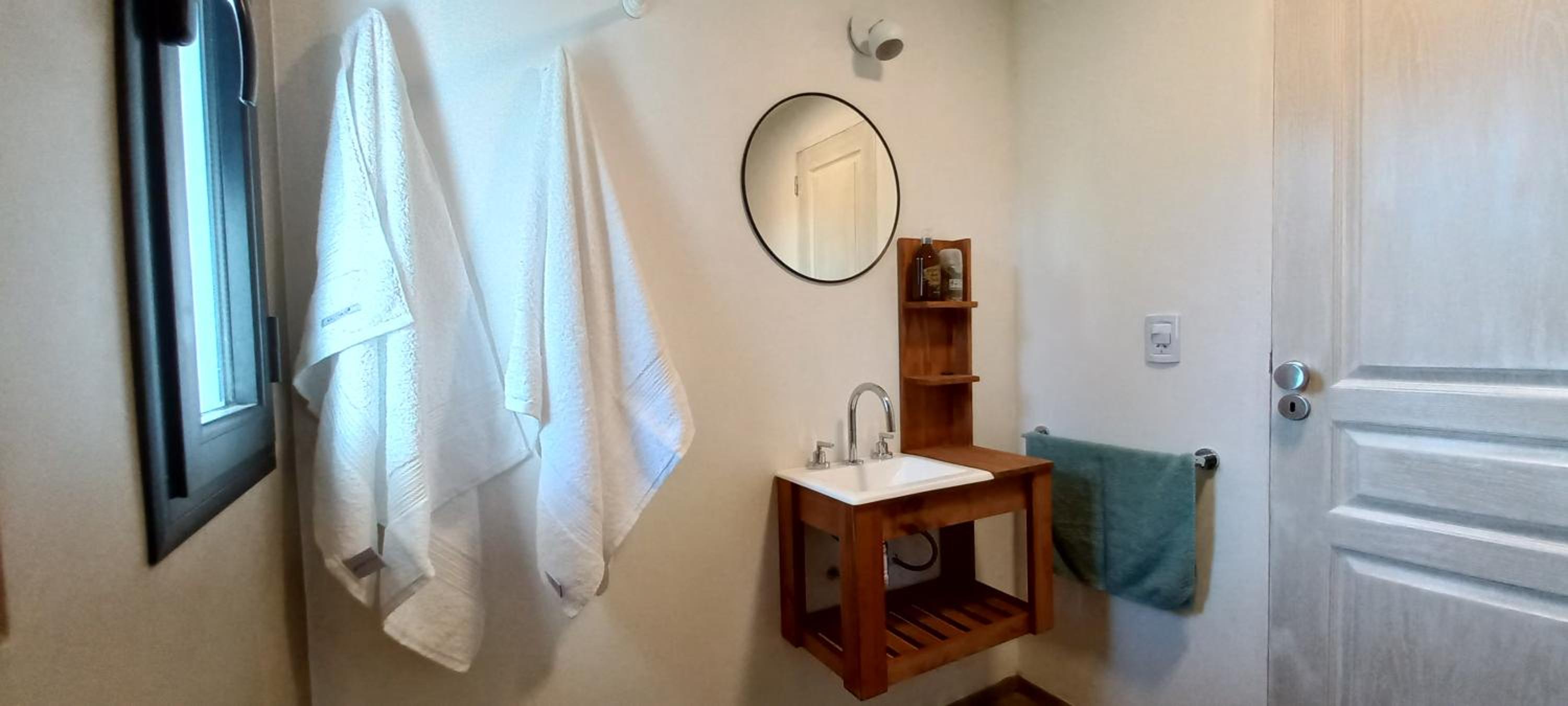 Four-Bedroom House photo 3