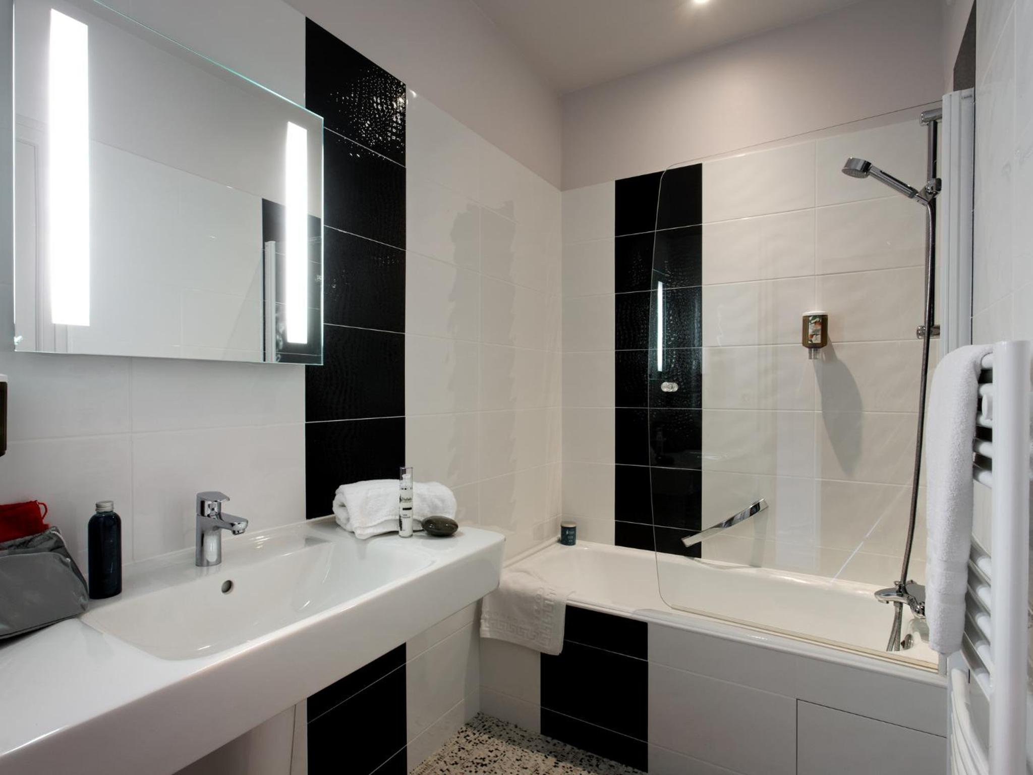 Standard Twin Room  - Photo 4