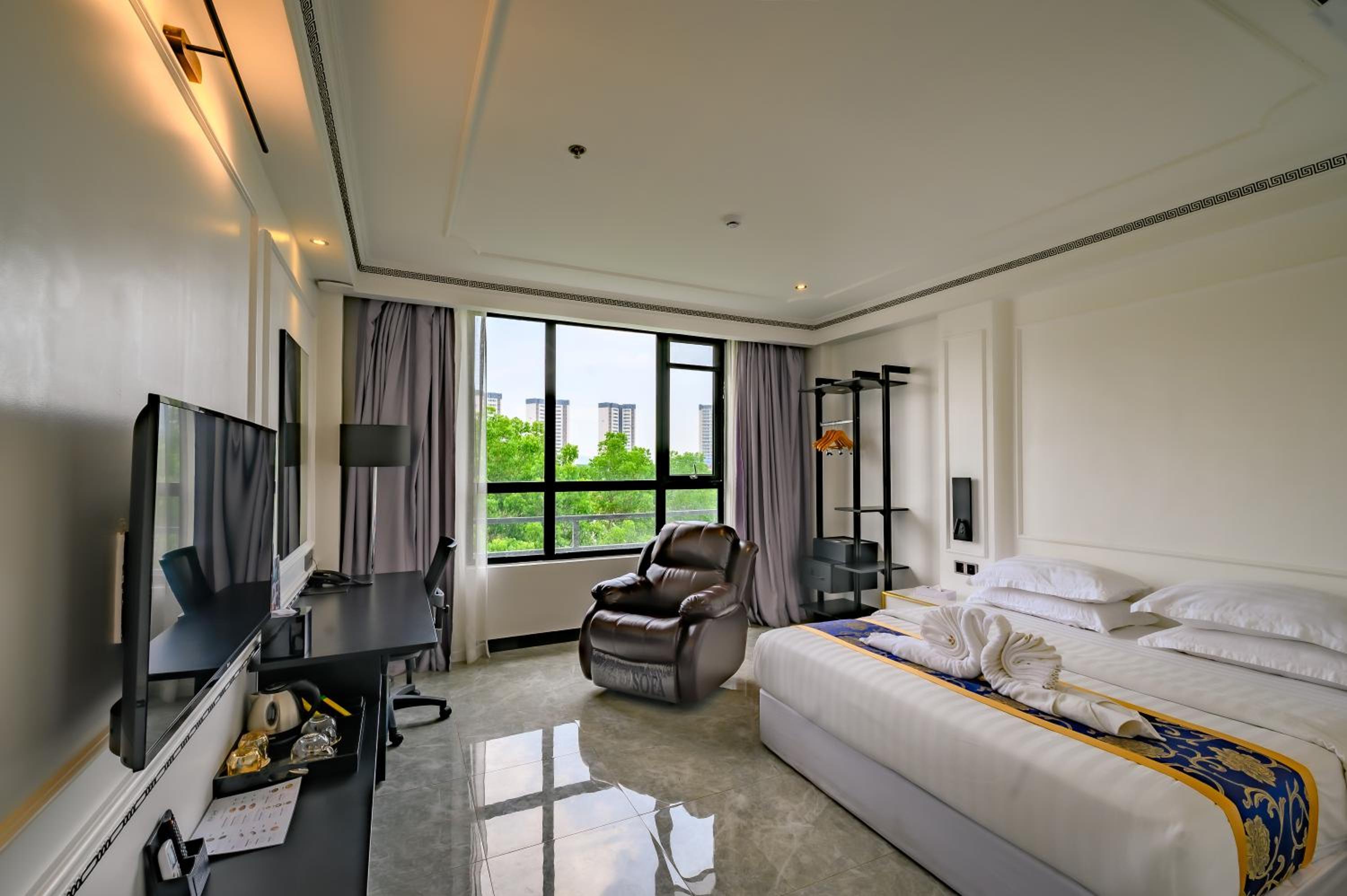 Premier Double Room - Photo 6