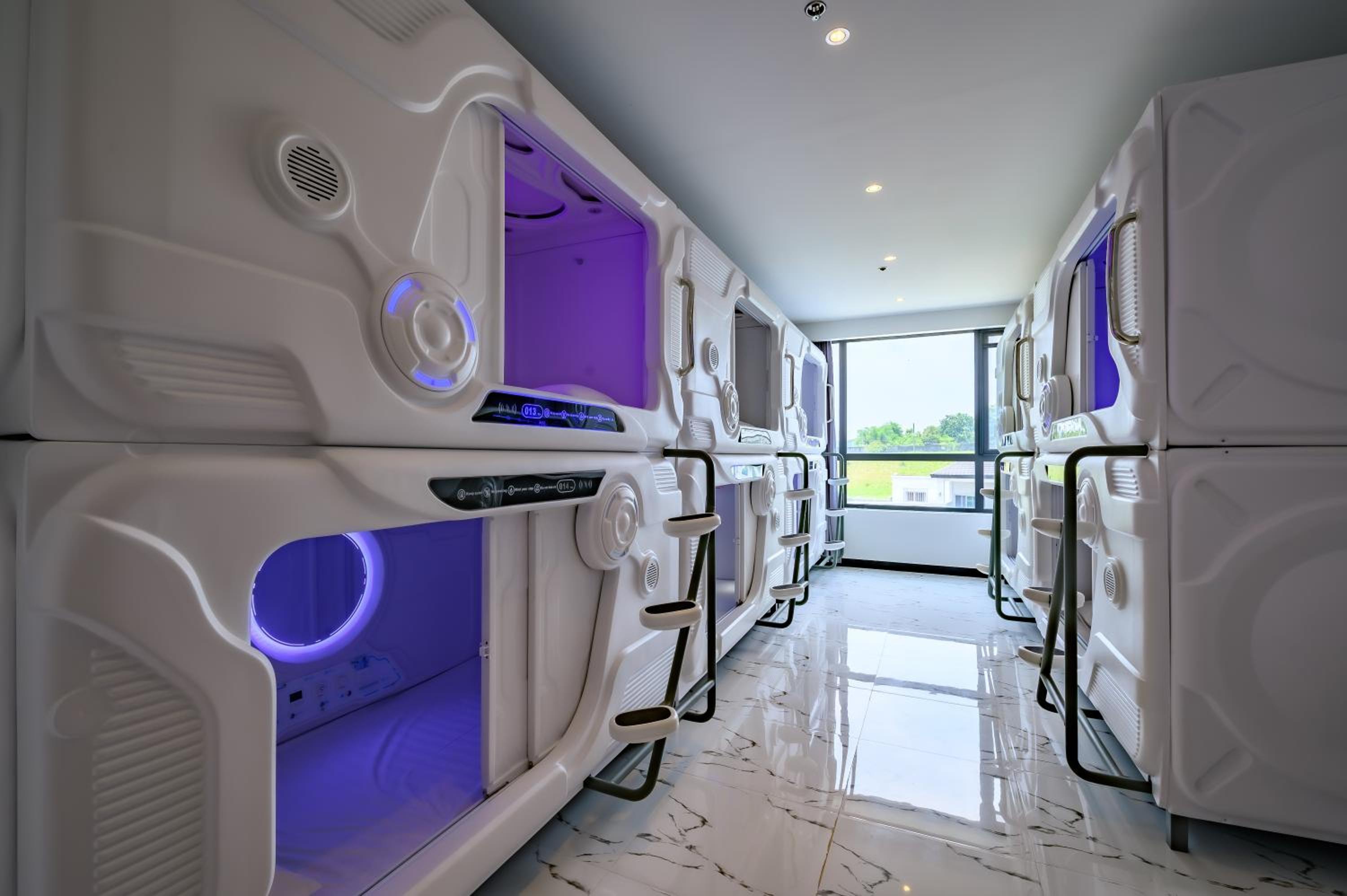 Capsule Pod - Shared Room