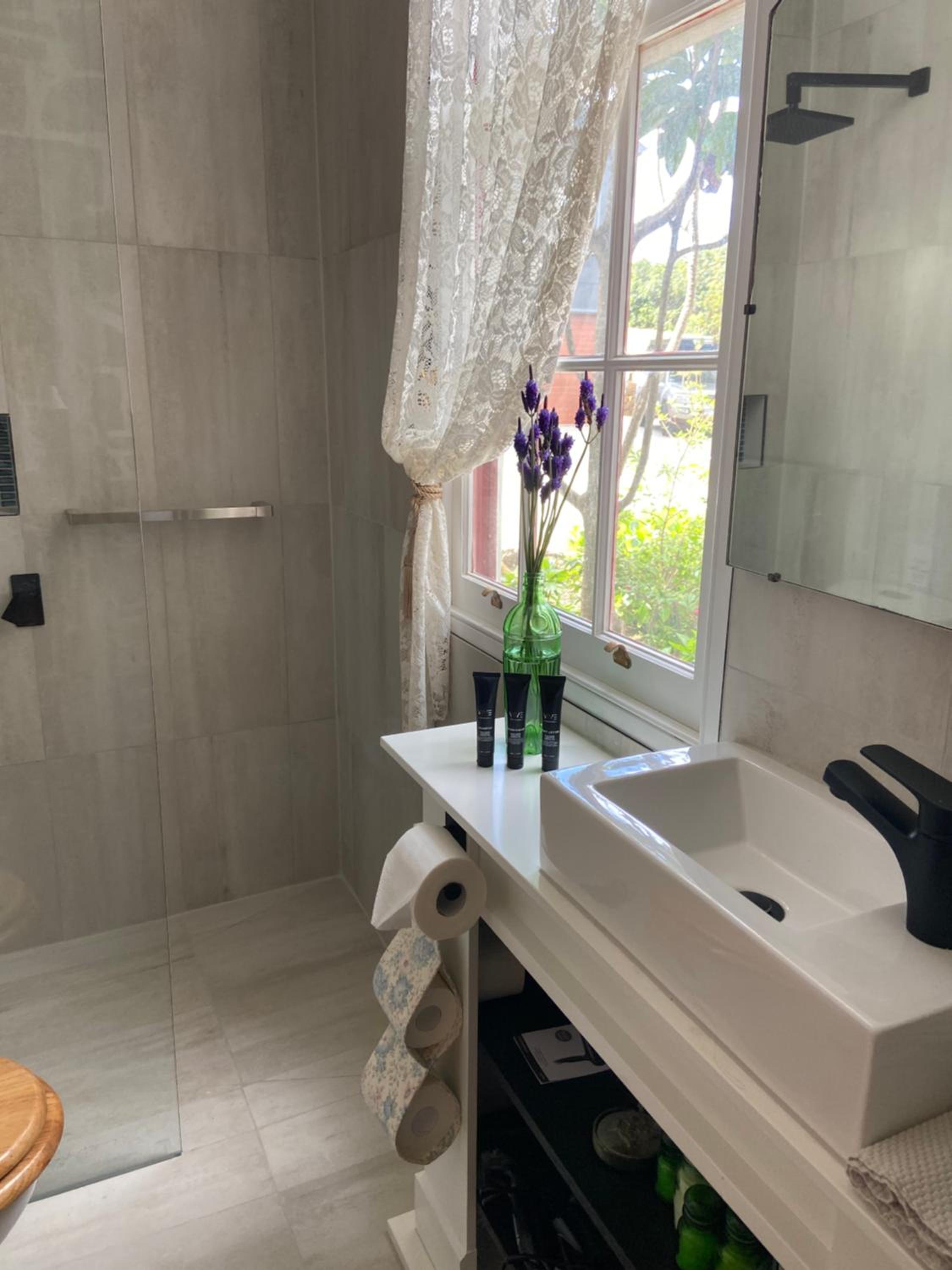 Deluxe Double Room with Side Sea View