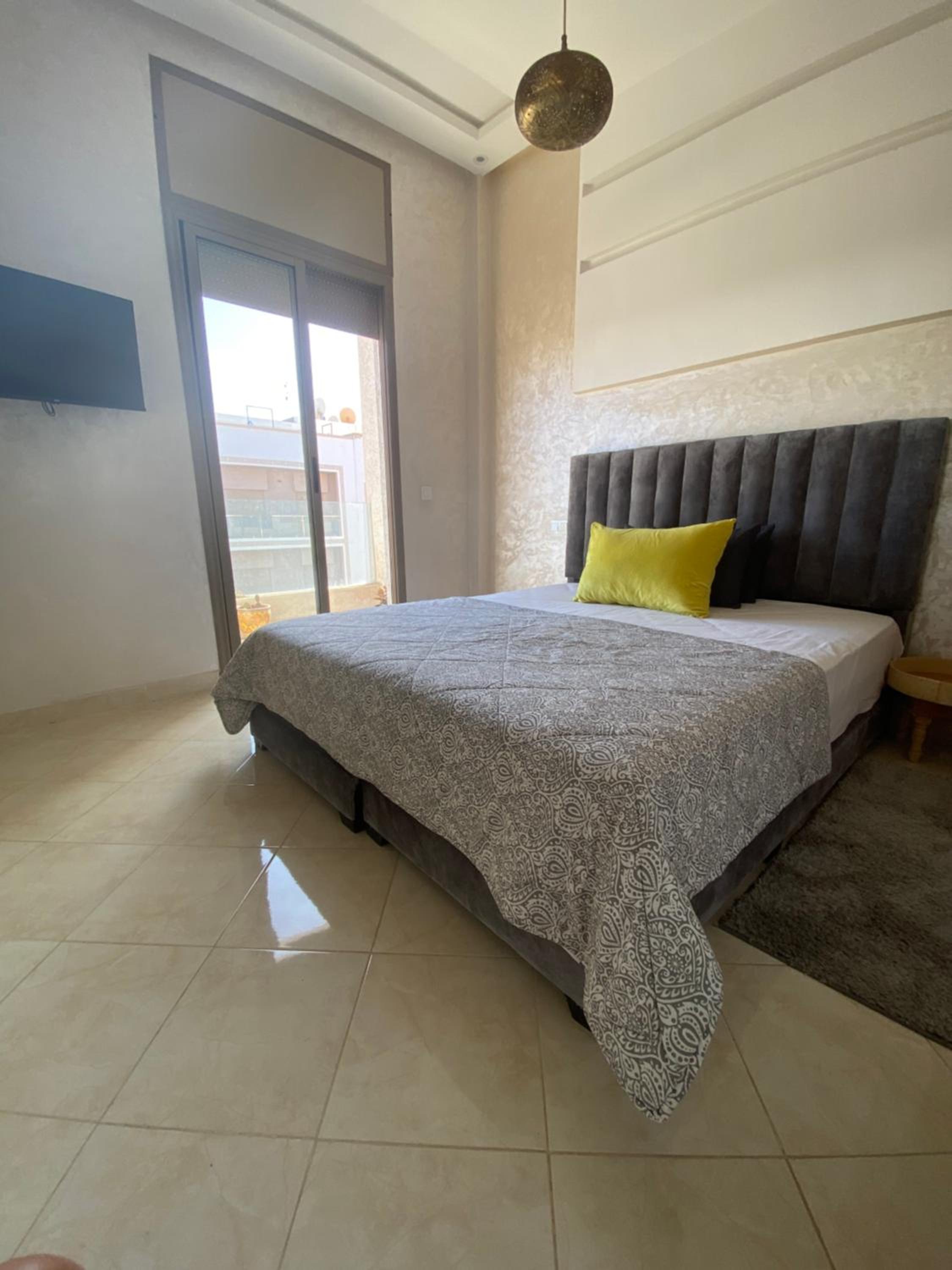 Two-Bedroom Apartment - Photo 2