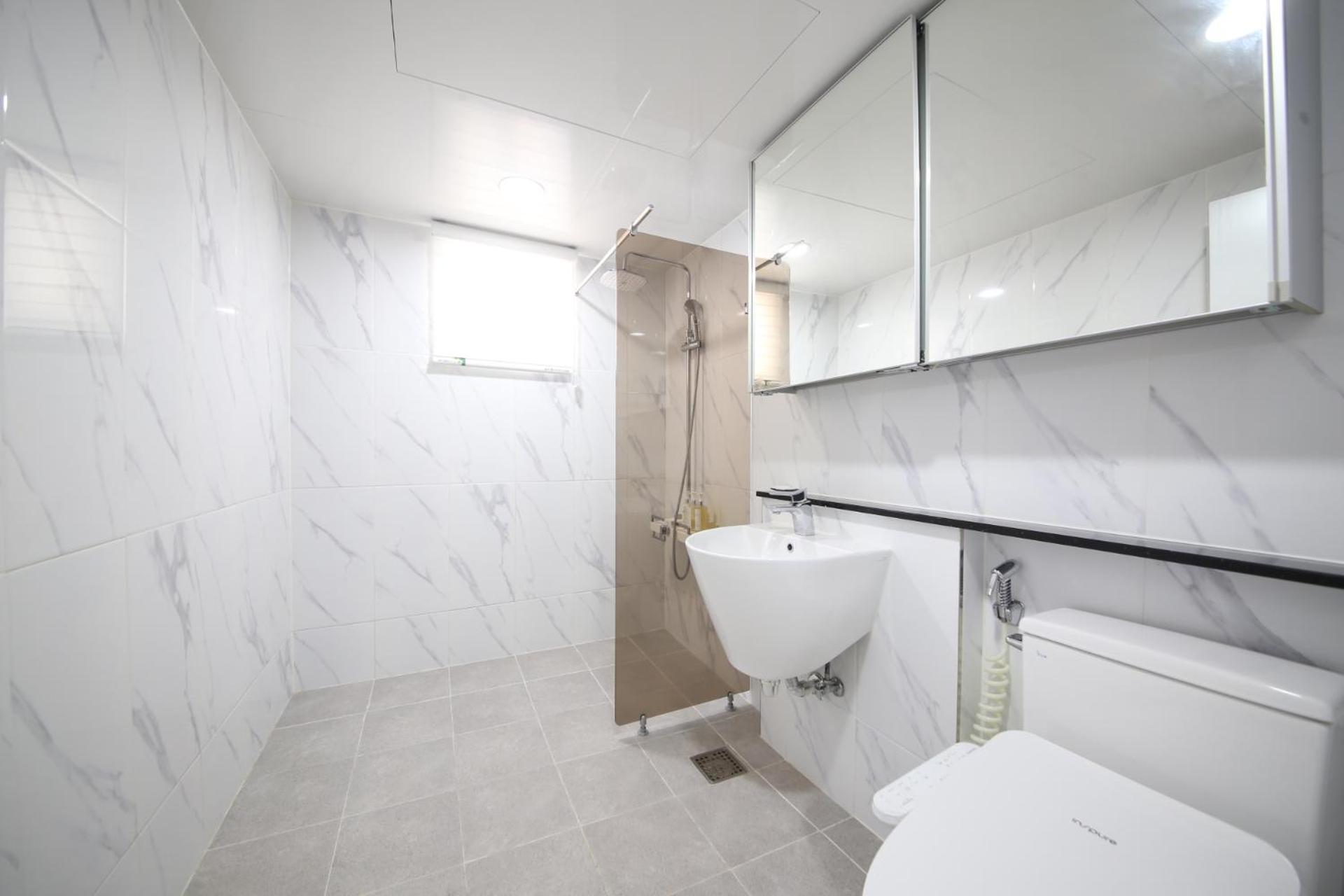 Family Suite - Photo 8