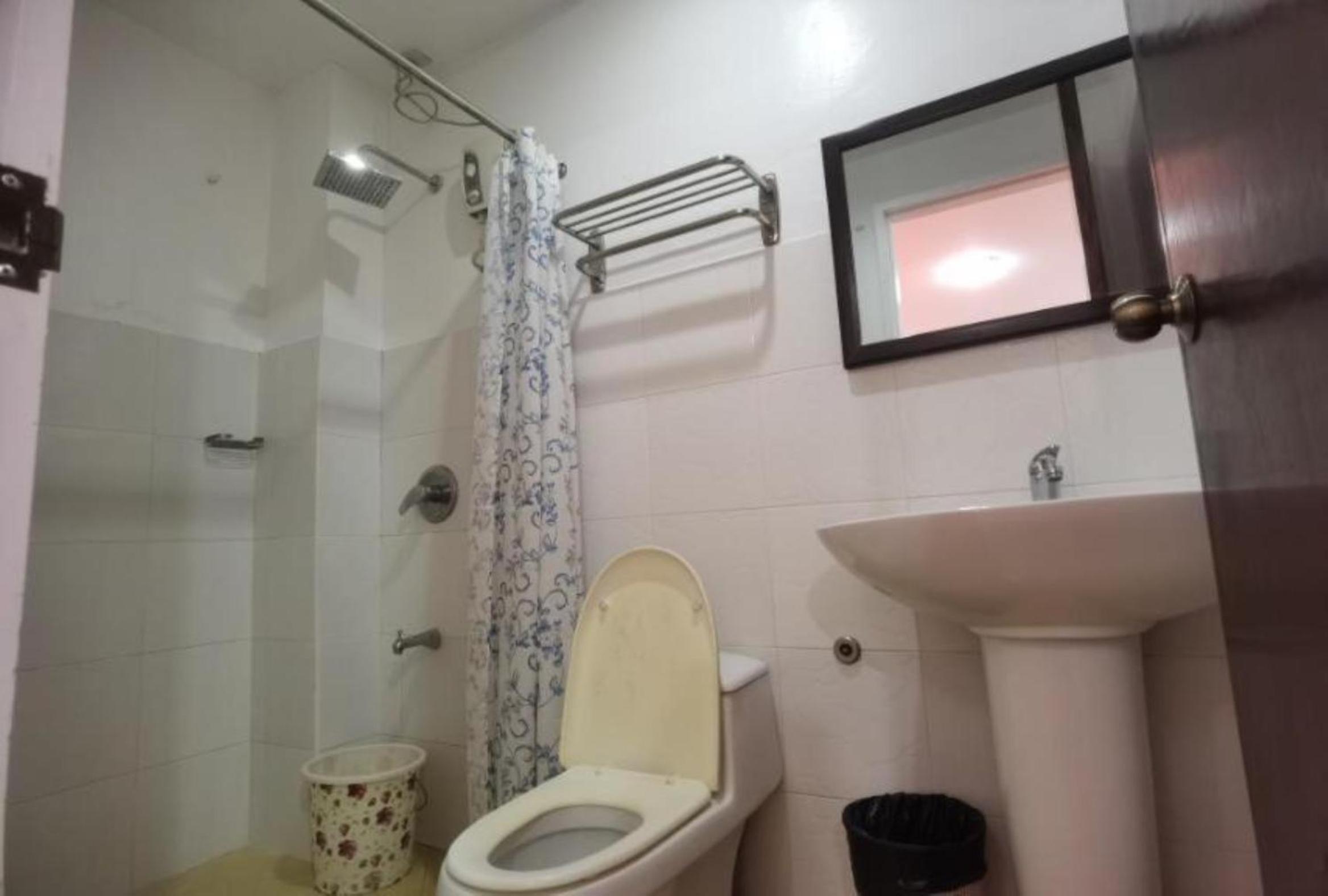Standard Double Room - Photo 2