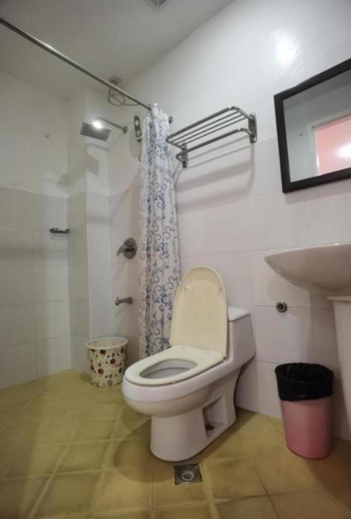 Standard Double Room - Photo 3
