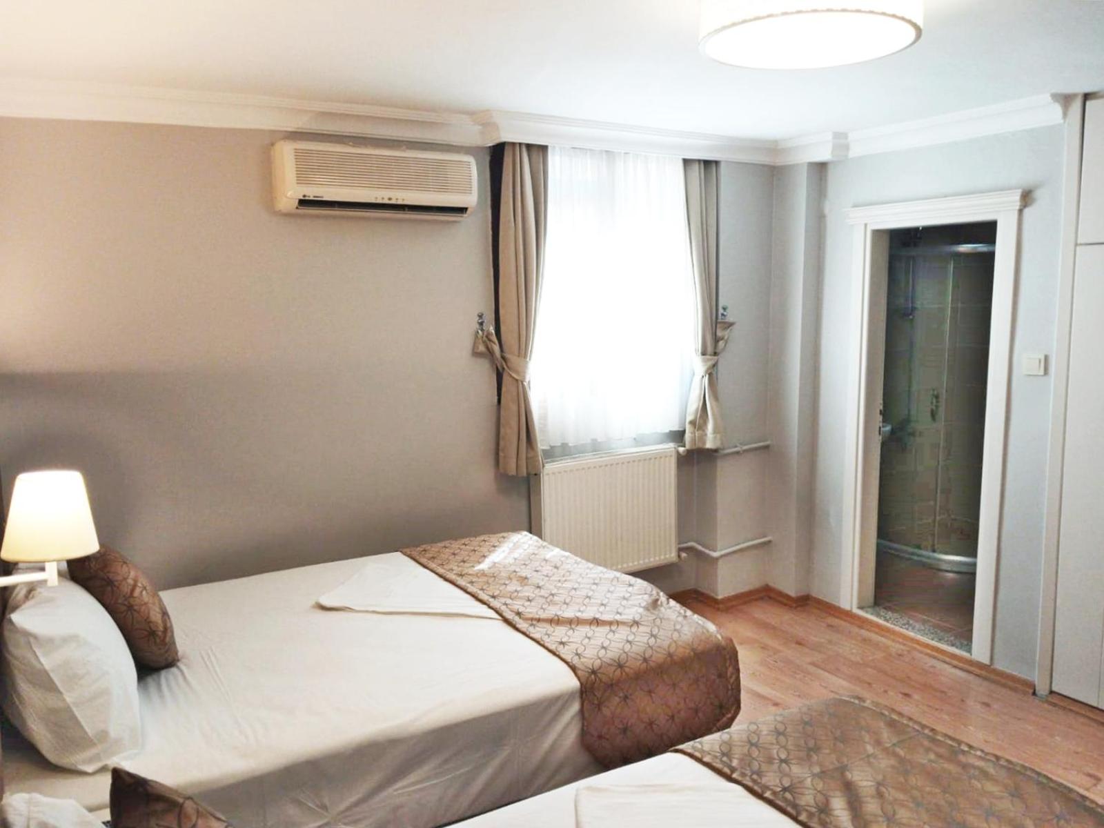 Standard Double or Twin Room photo 2