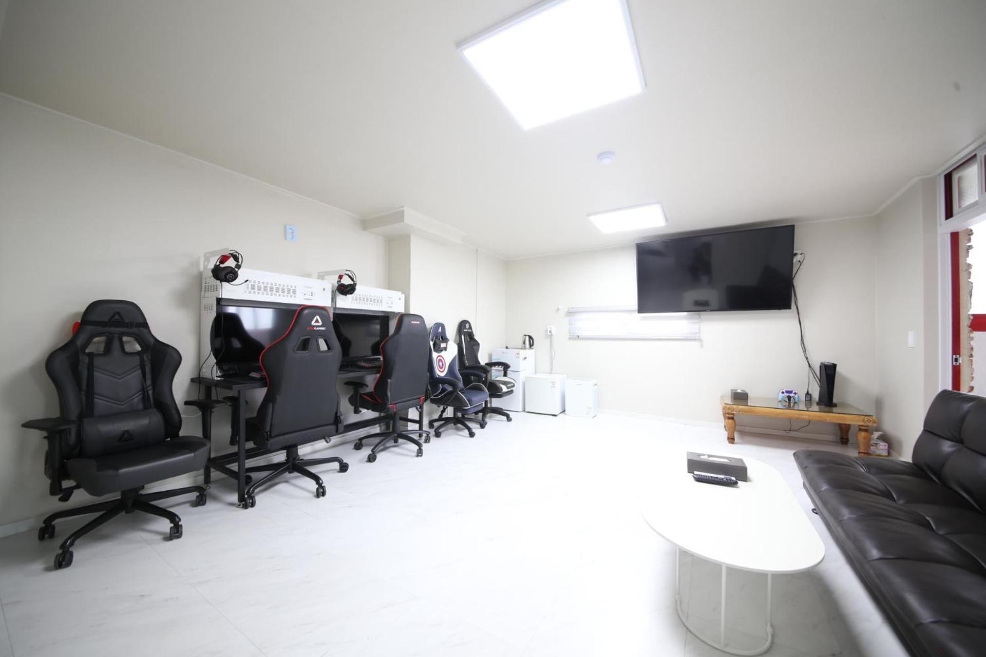 Family Suite - Photo 16