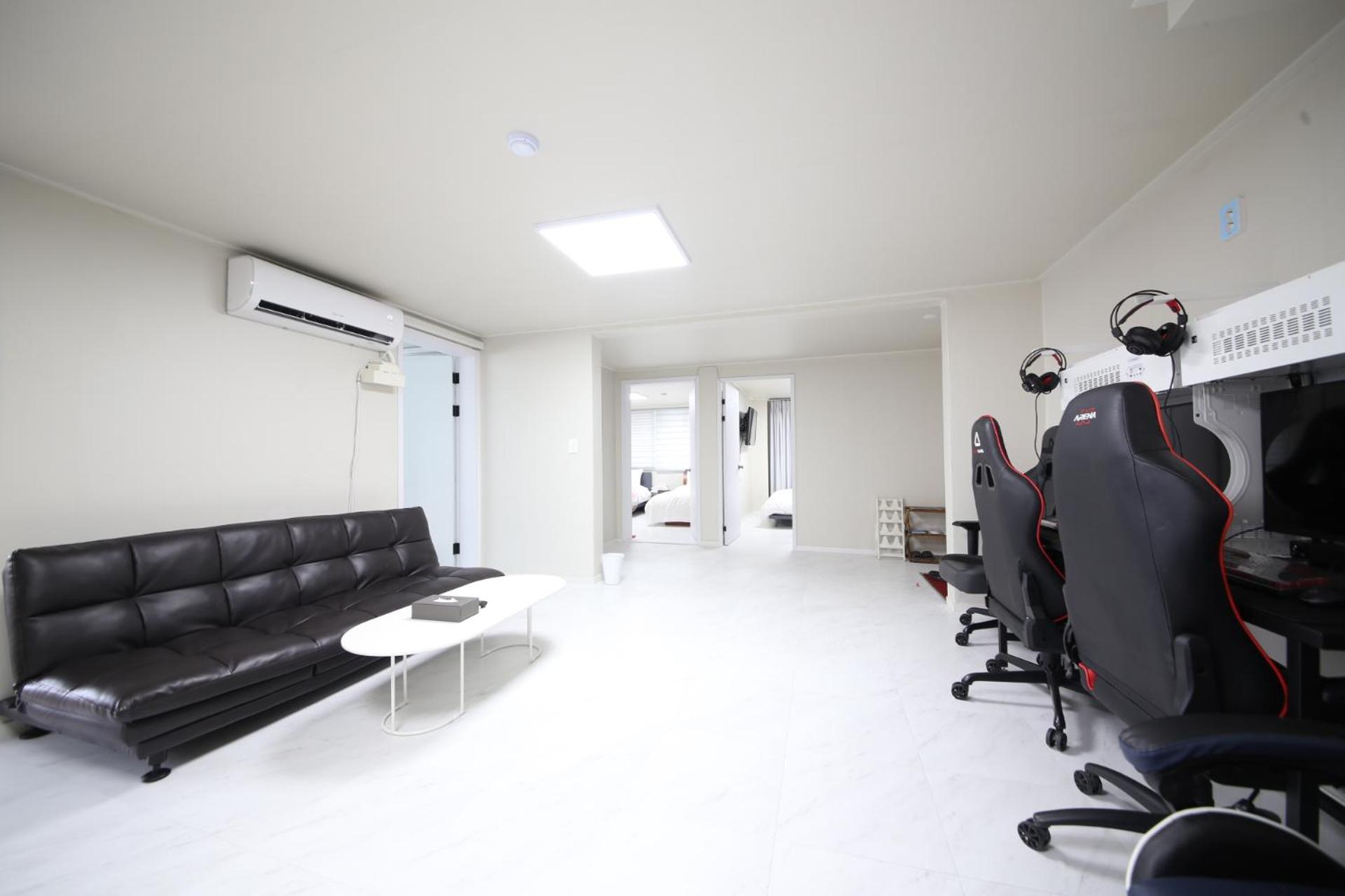 Family Suite - Photo 10