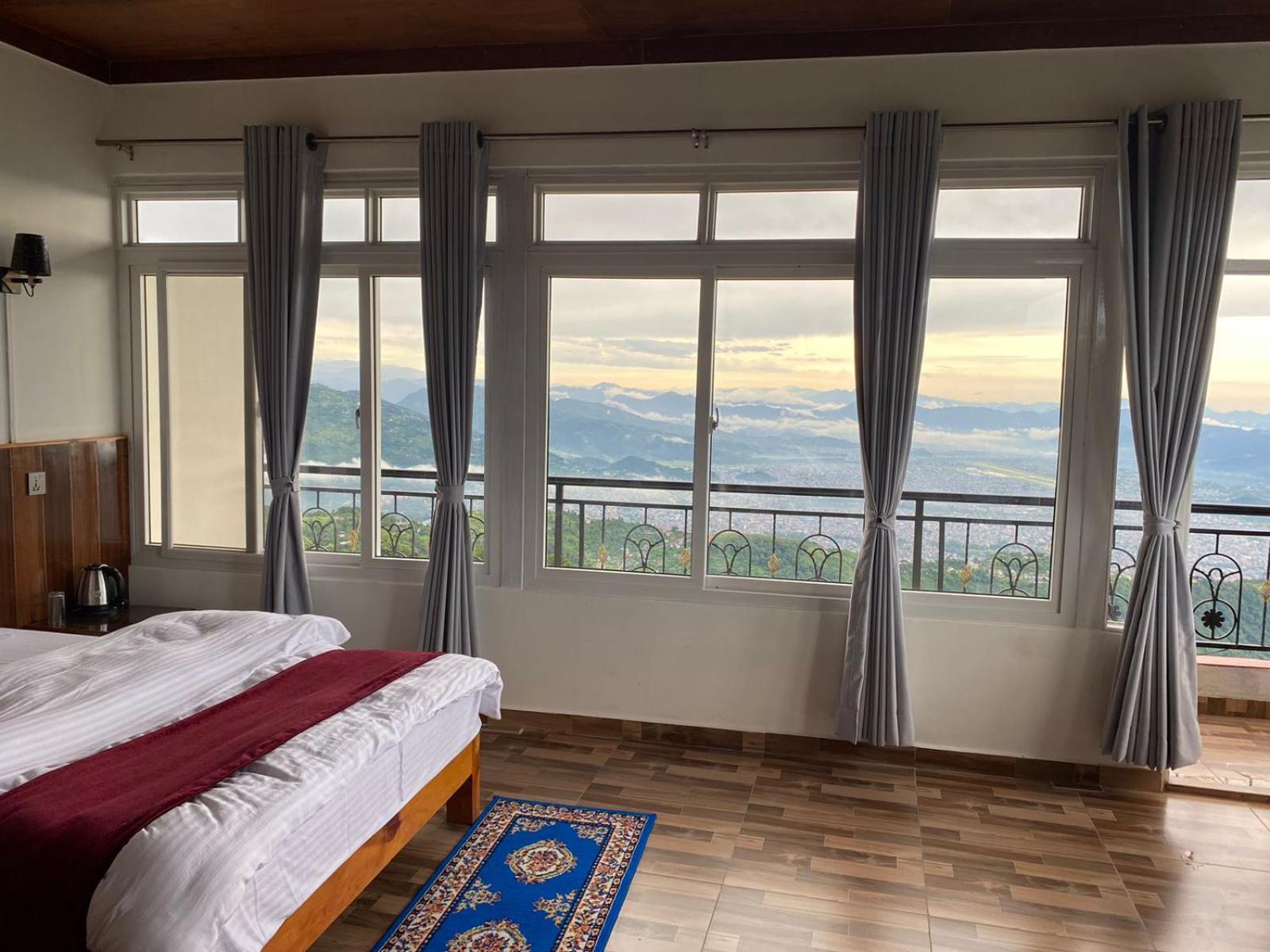 Deluxe Double Room photo 2