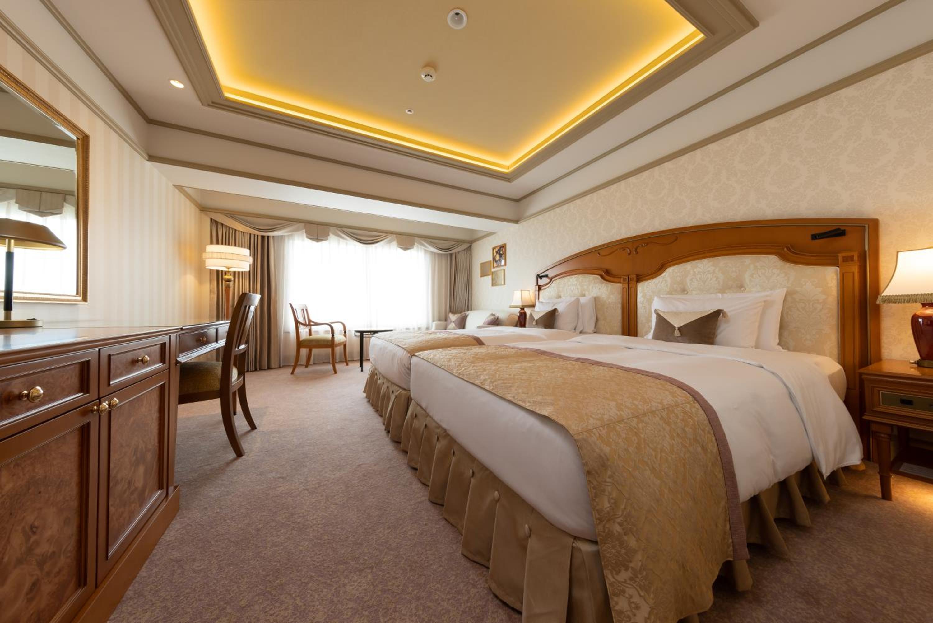 Renovated Twin Room With City View - Photo 1