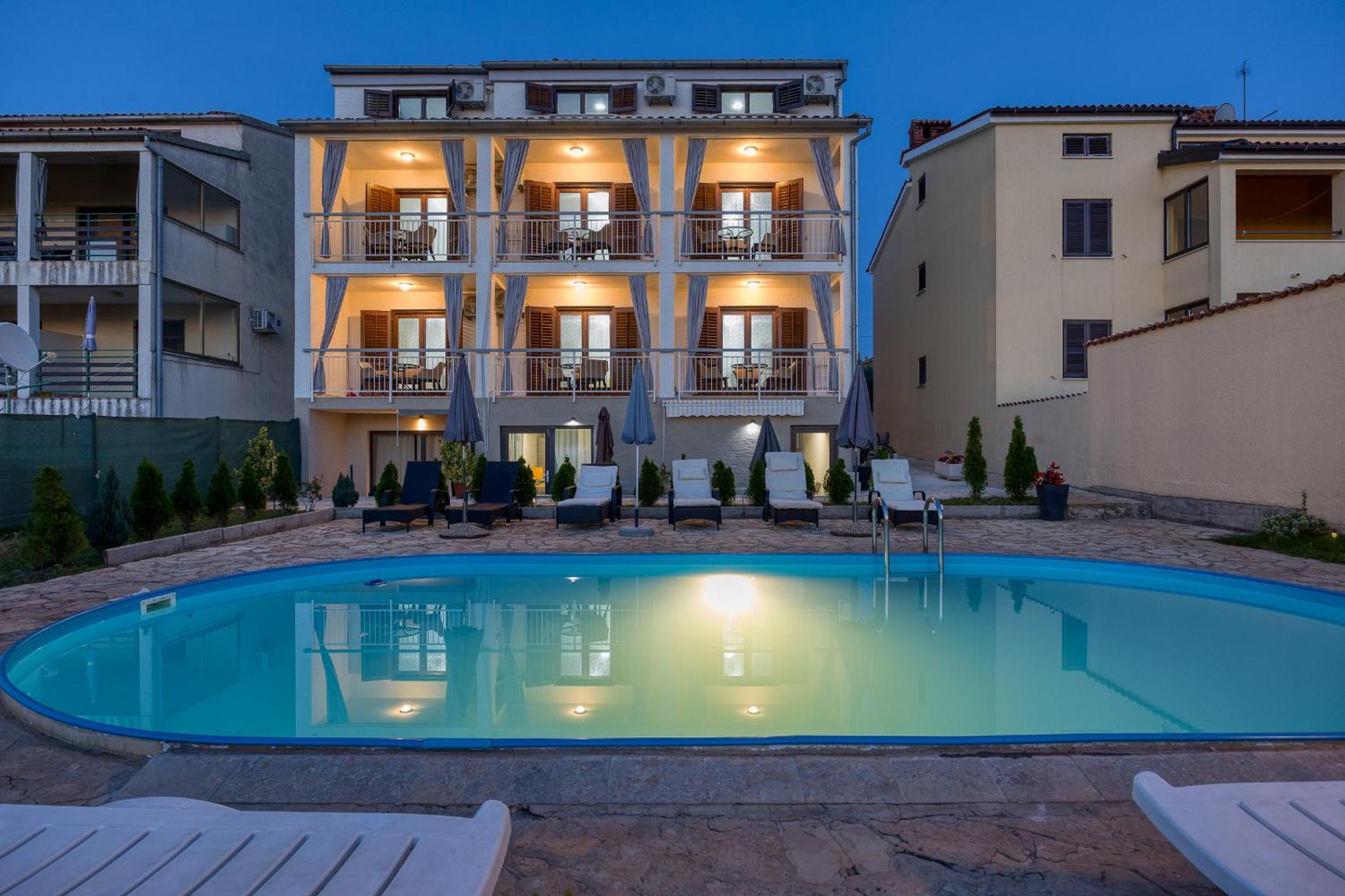 Apartment with Sea View - Photo 19