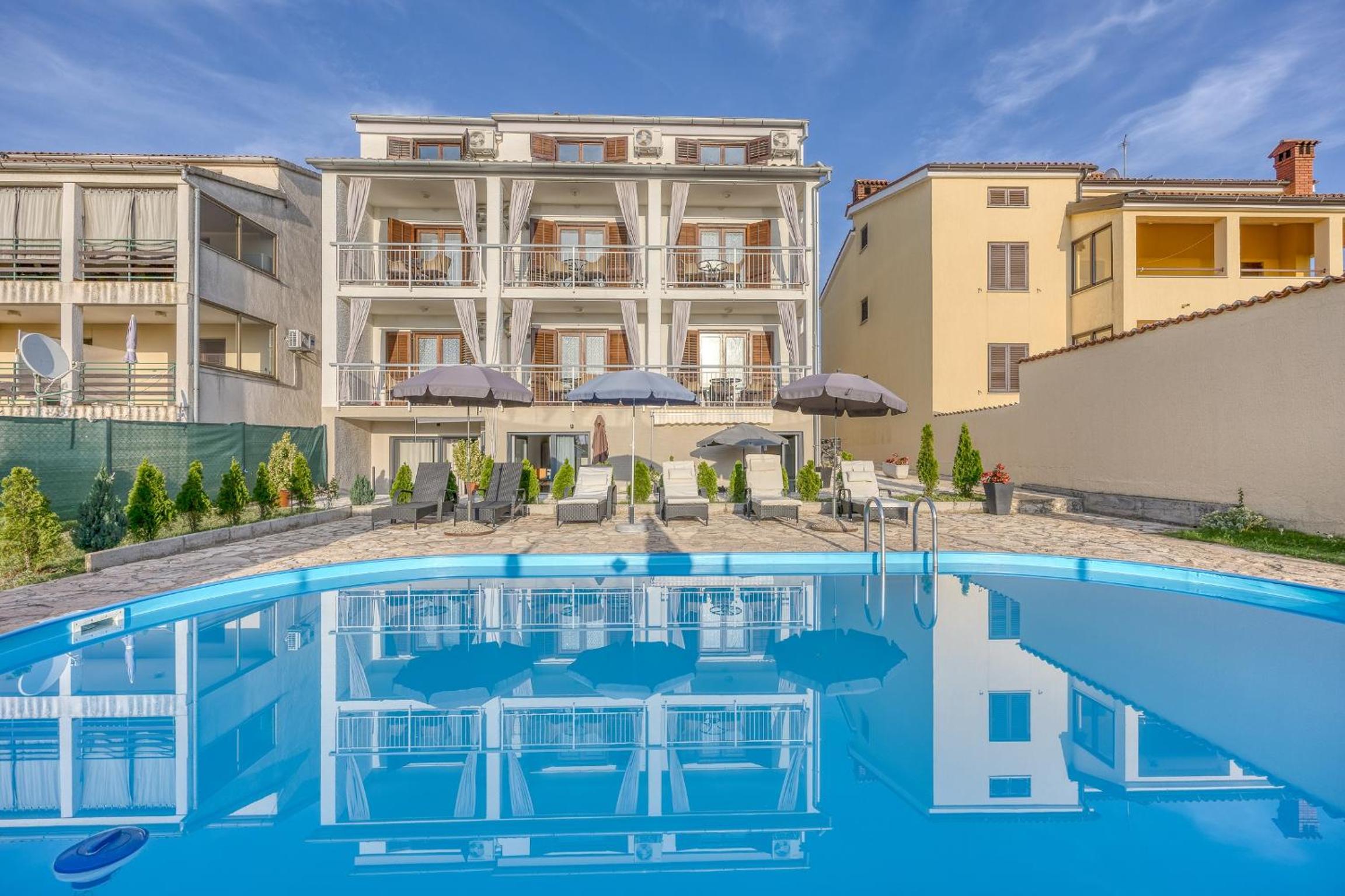 Apartment with Sea View - Photo 16