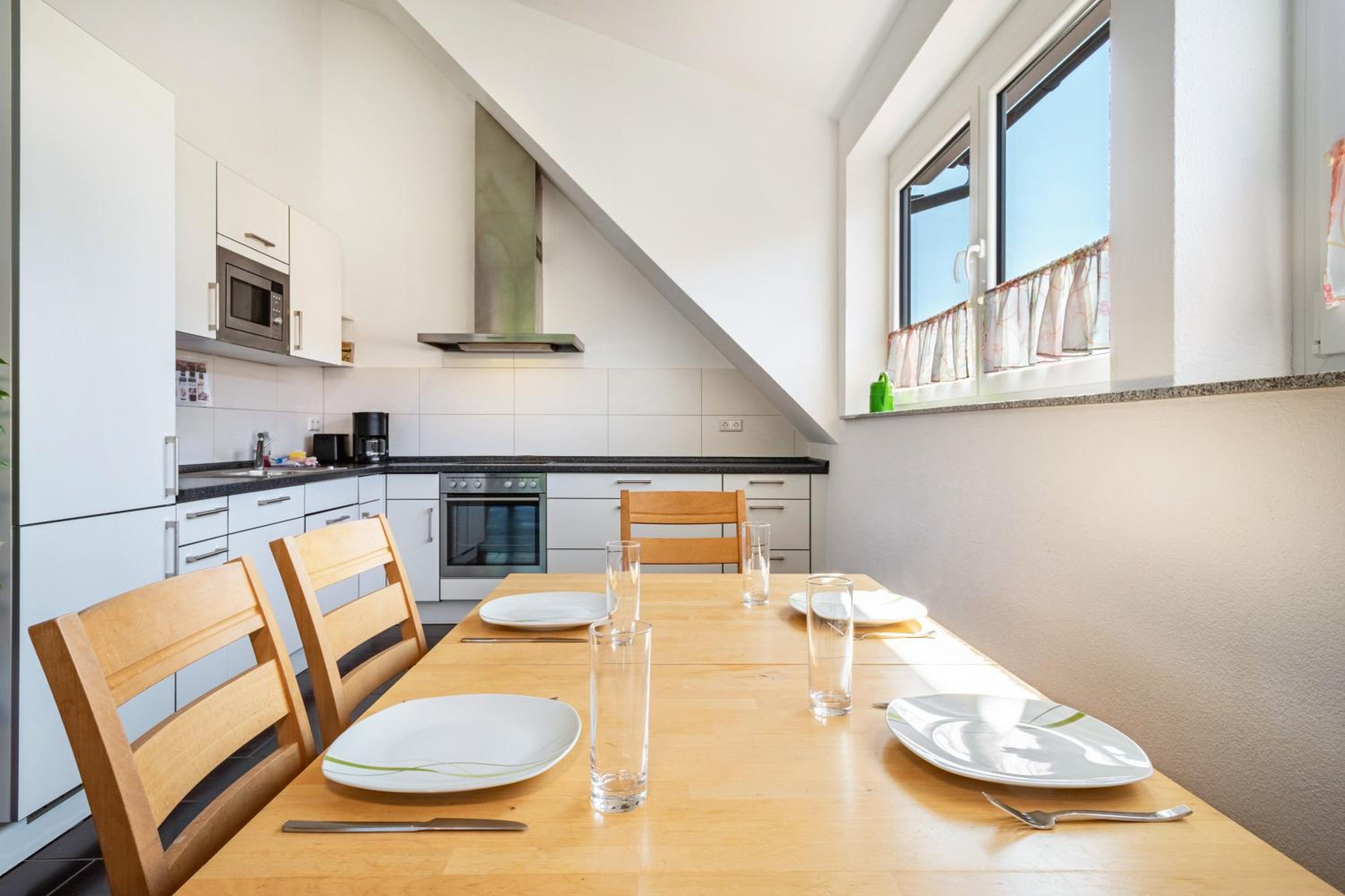 Two-Bedroom Deluxe Apartment with Balcony photo 2