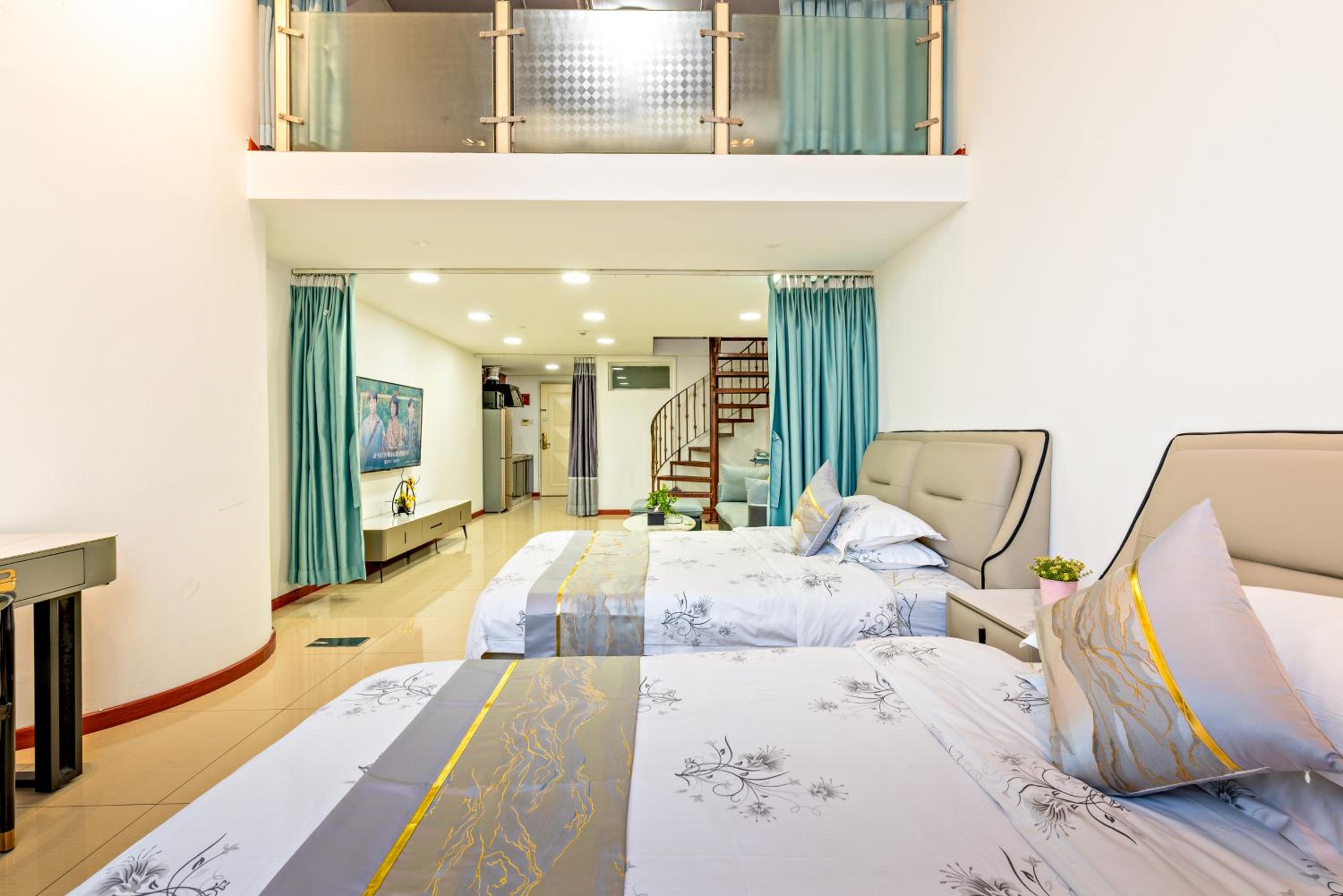 Duplex Apartment - Photo 14