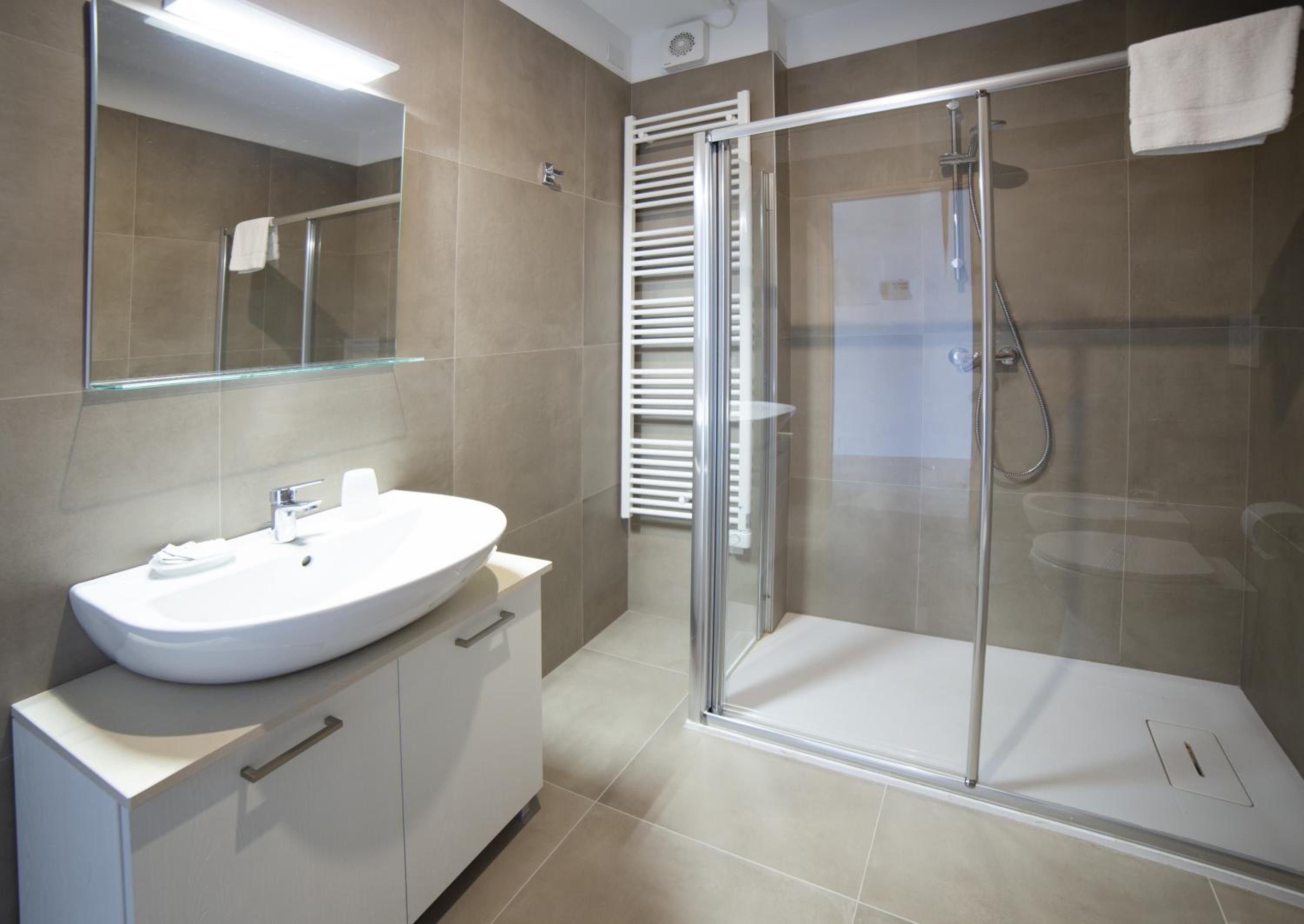 Junior Suite with Pool View photo 3