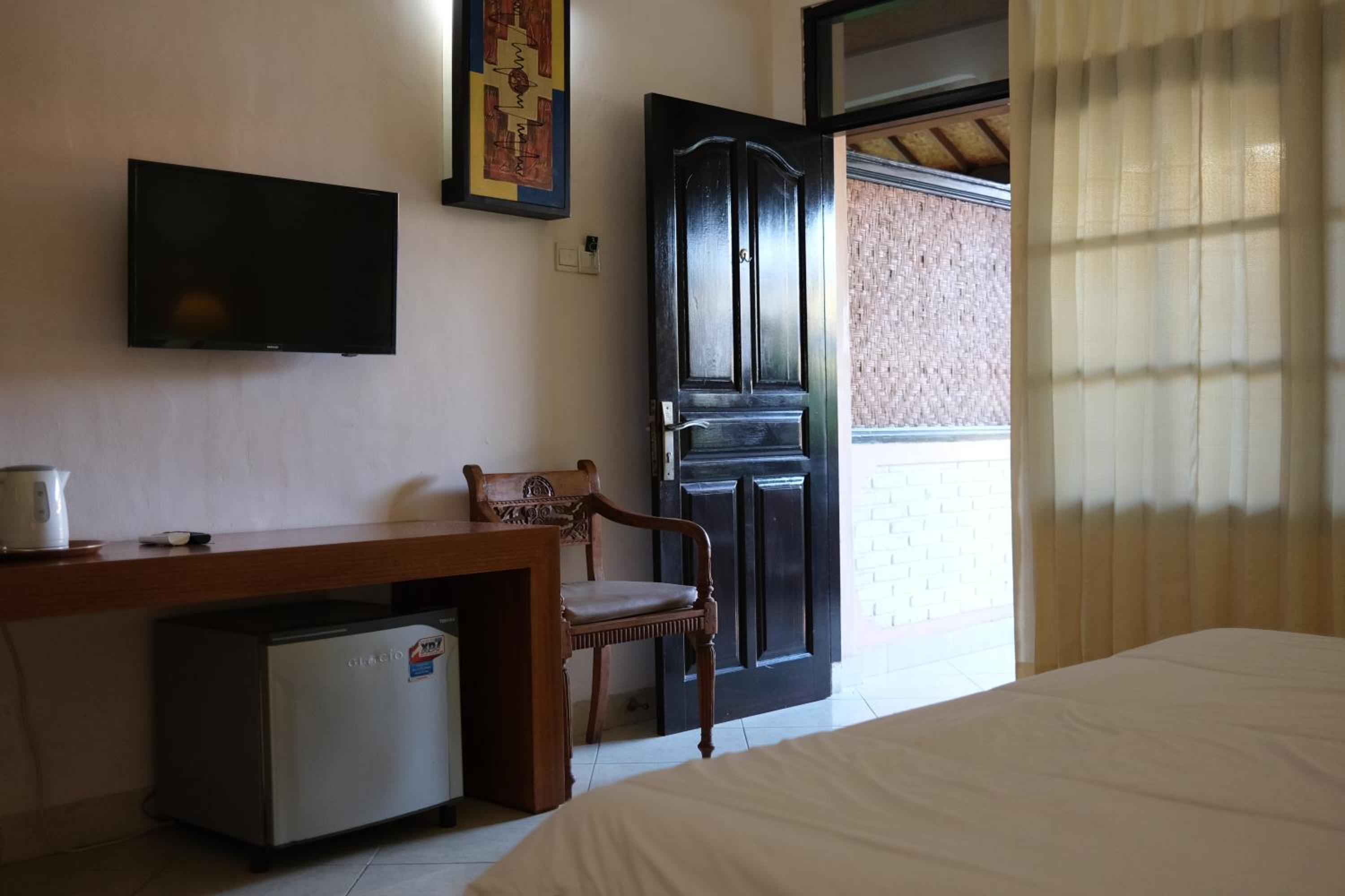 Standard Double or Twin Room photo 3