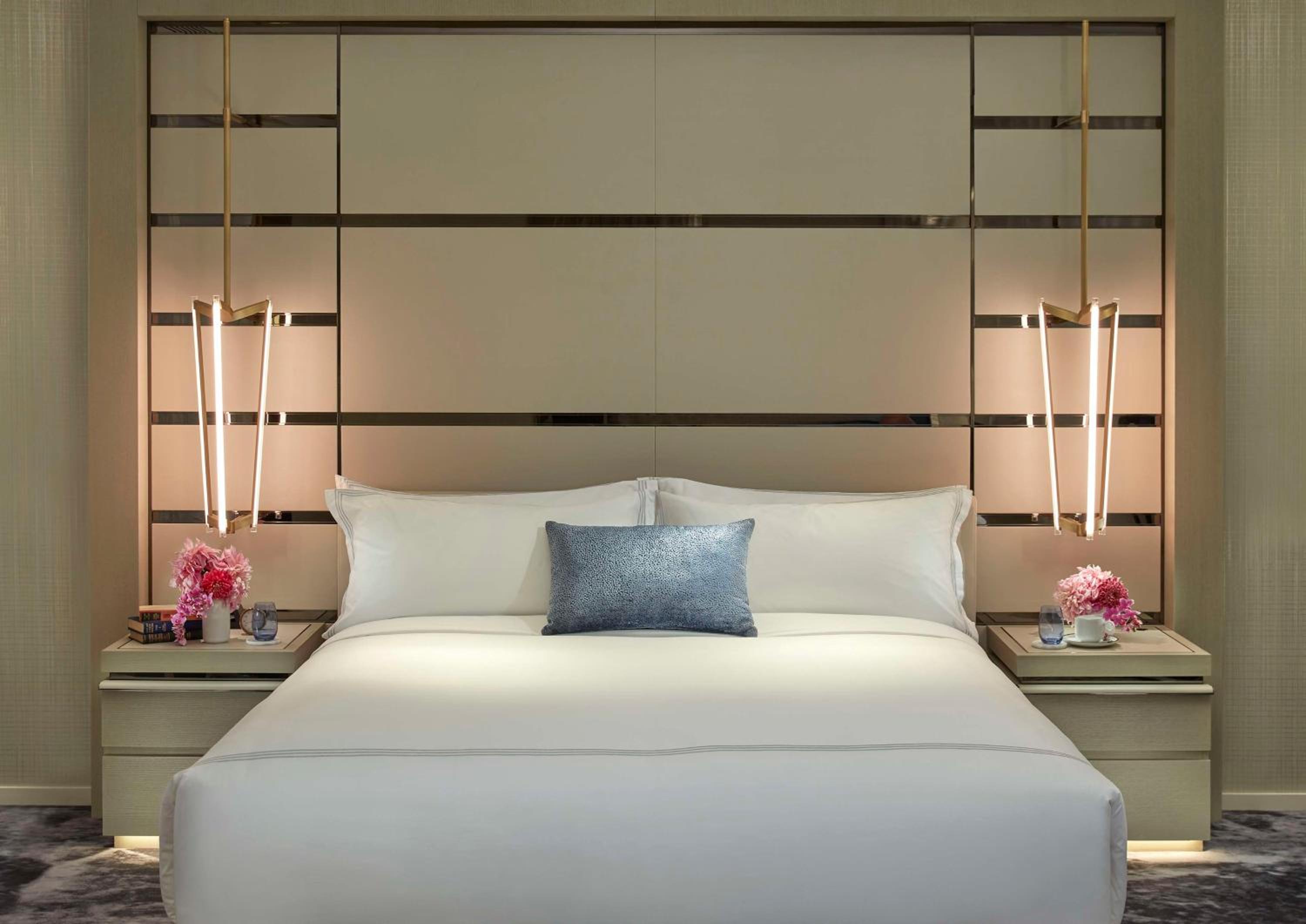 Executive Harbor Bridge Suite
