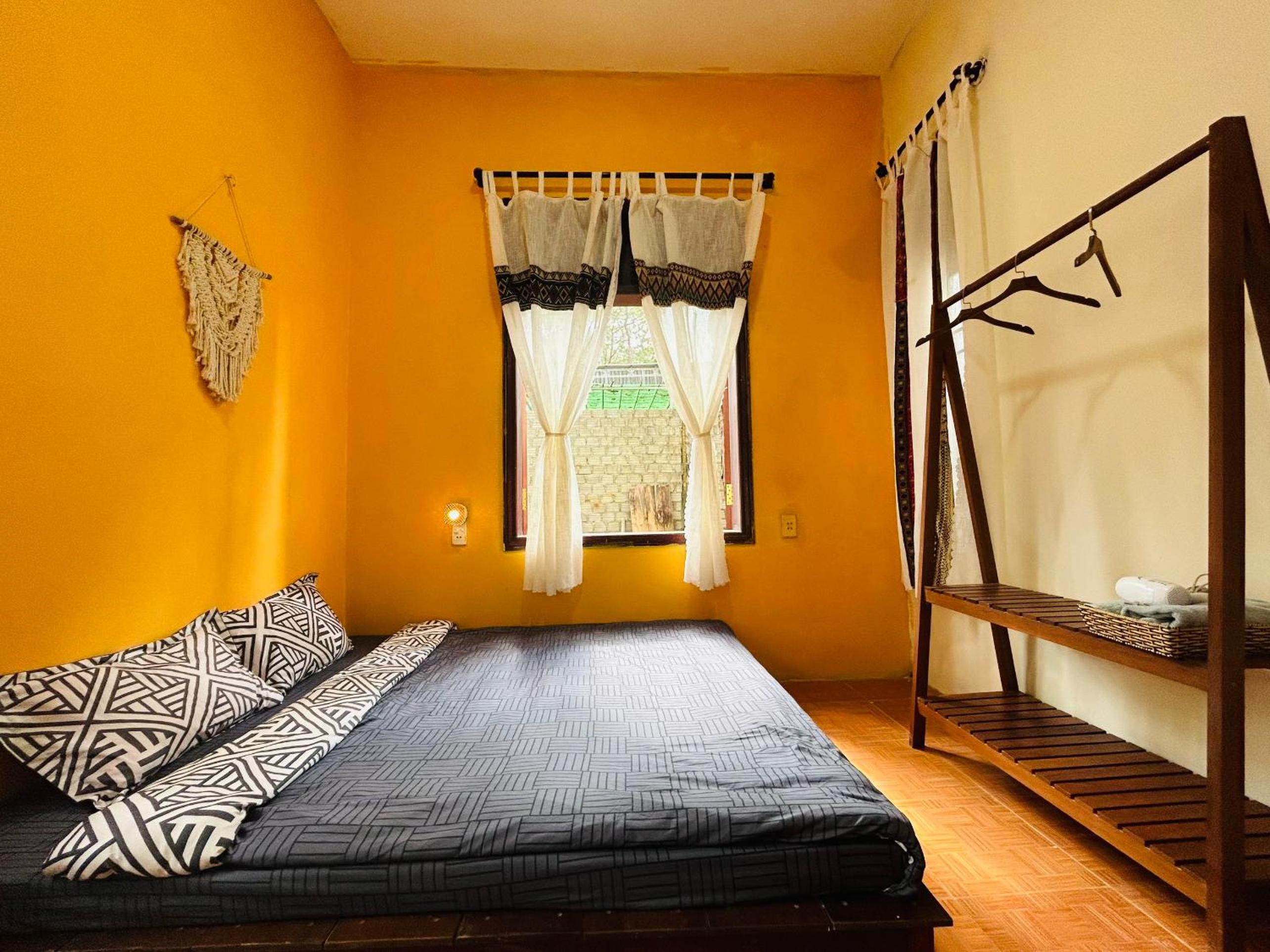 Double Room with Garden View - Photo 3